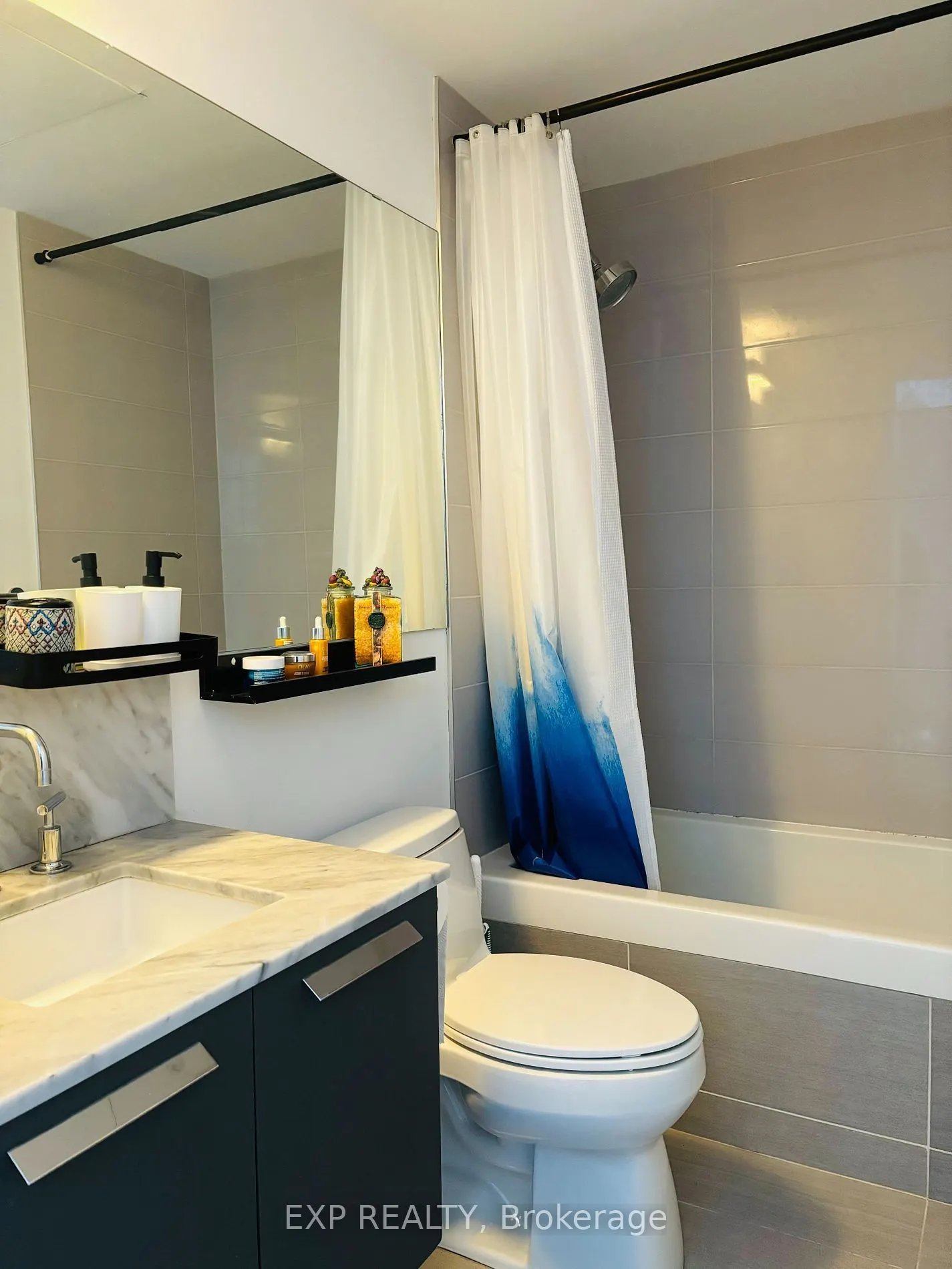 50 Charles Street E, #4410