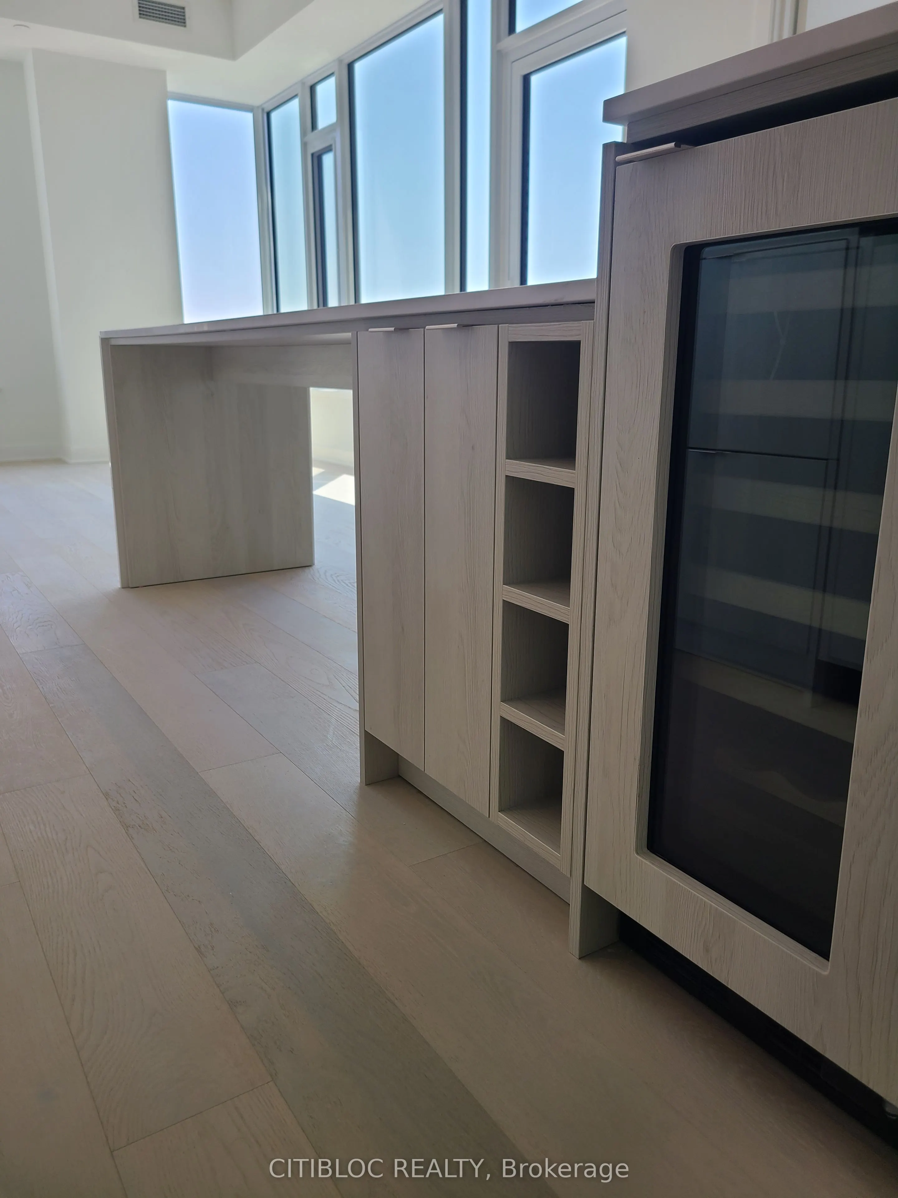 11 Yorkville Avenue, #5209
