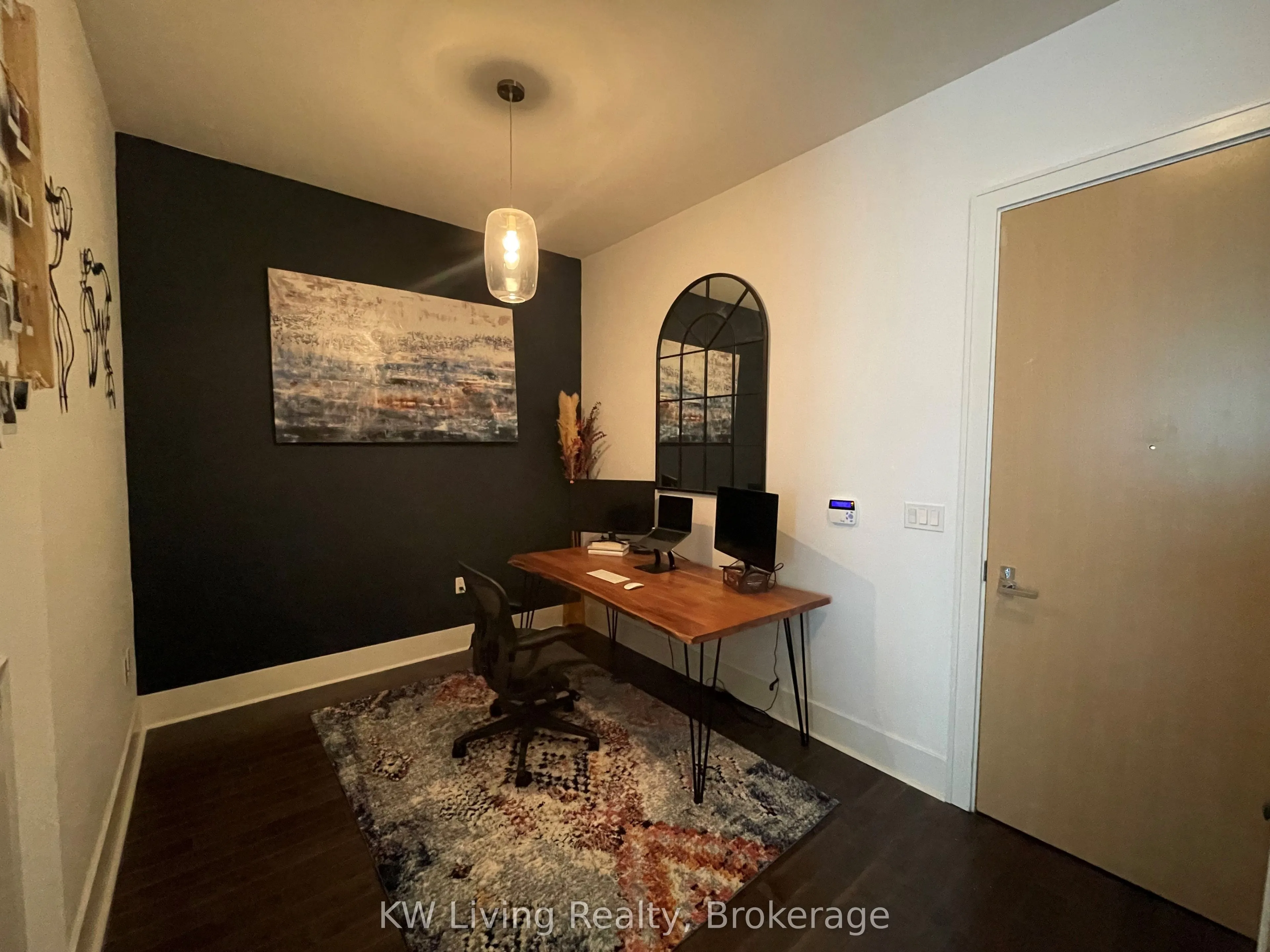 29 Queens Quay E, #622