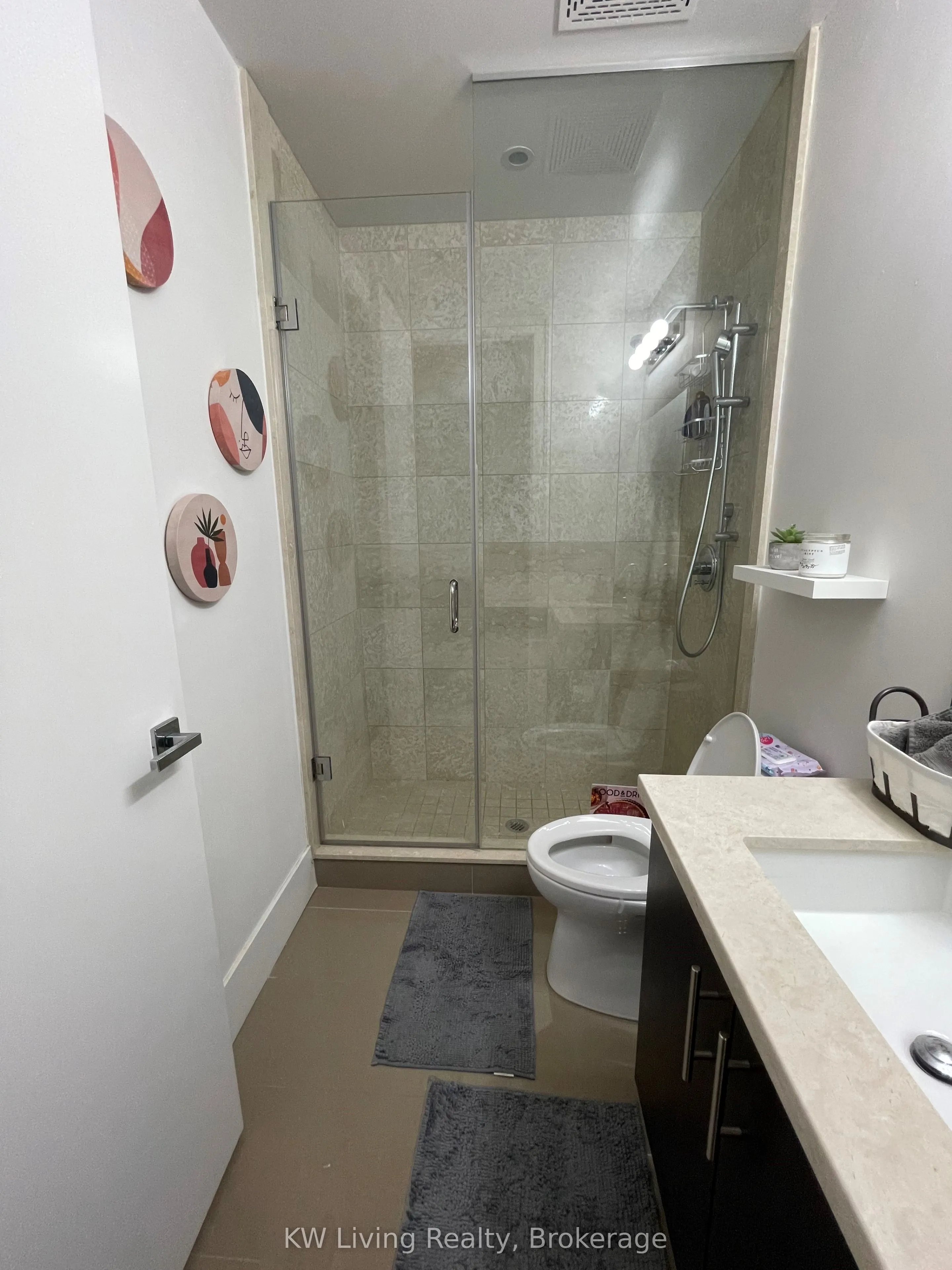 29 Queens Quay E, #622