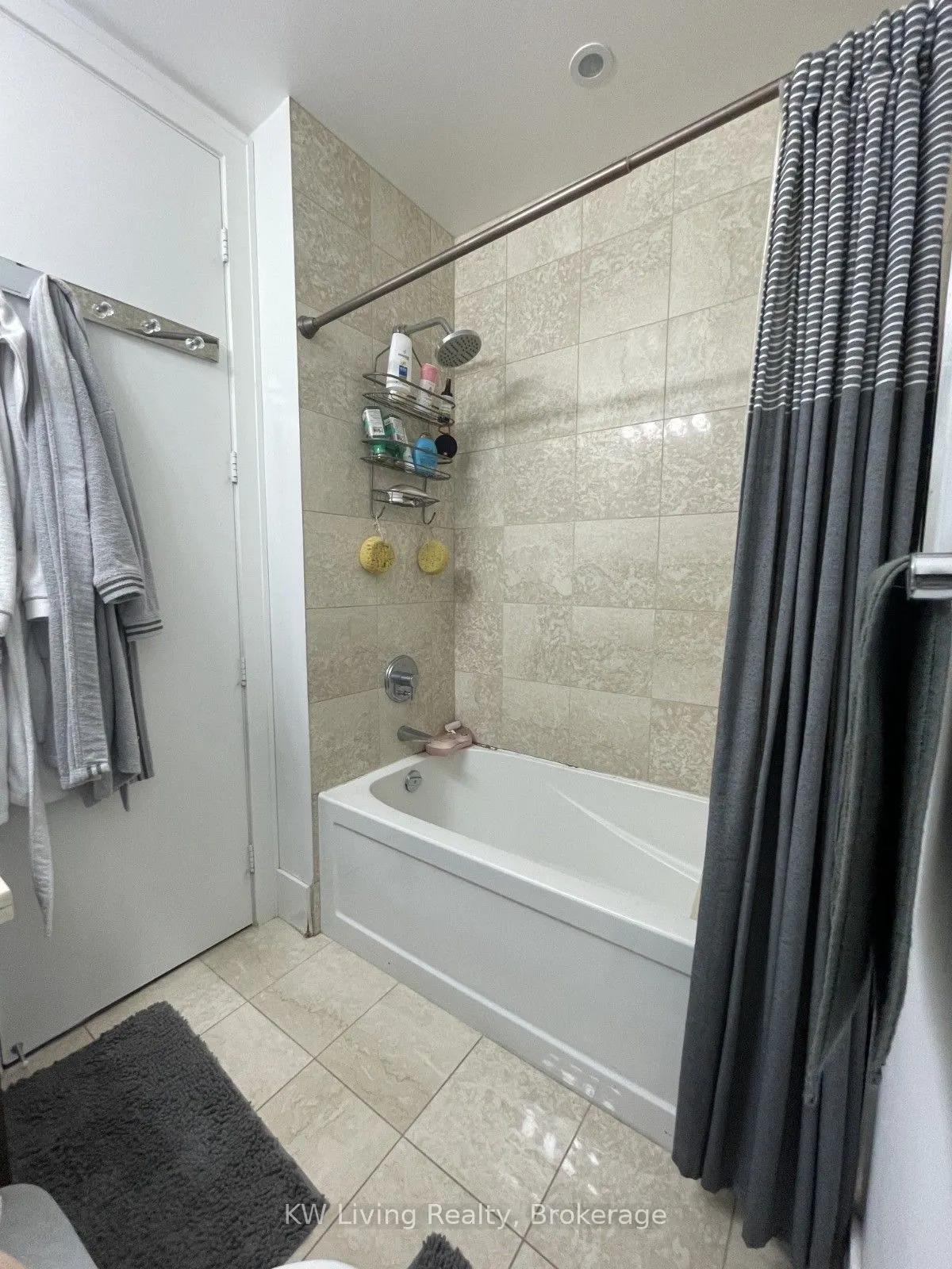 29 Queens Quay E, #622