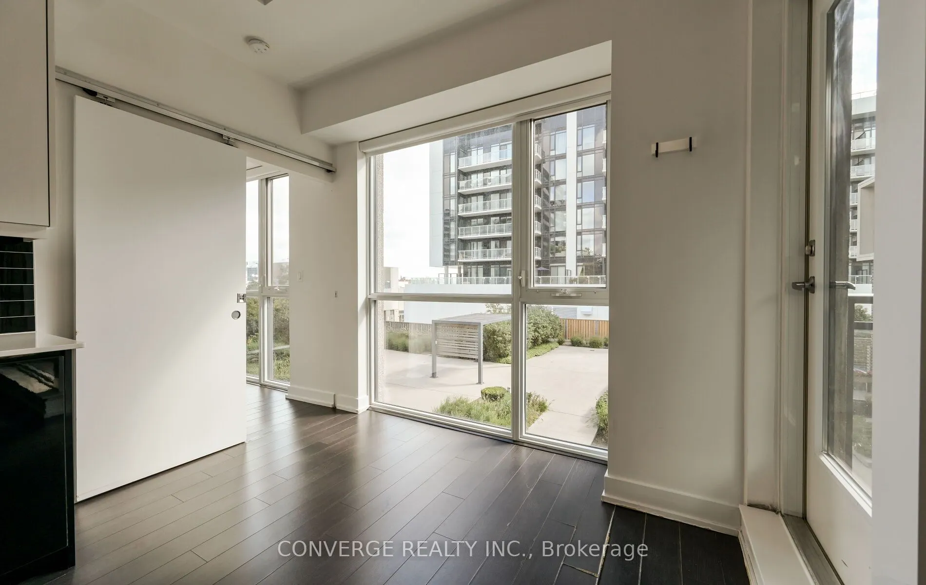 75 The Donway W, #203