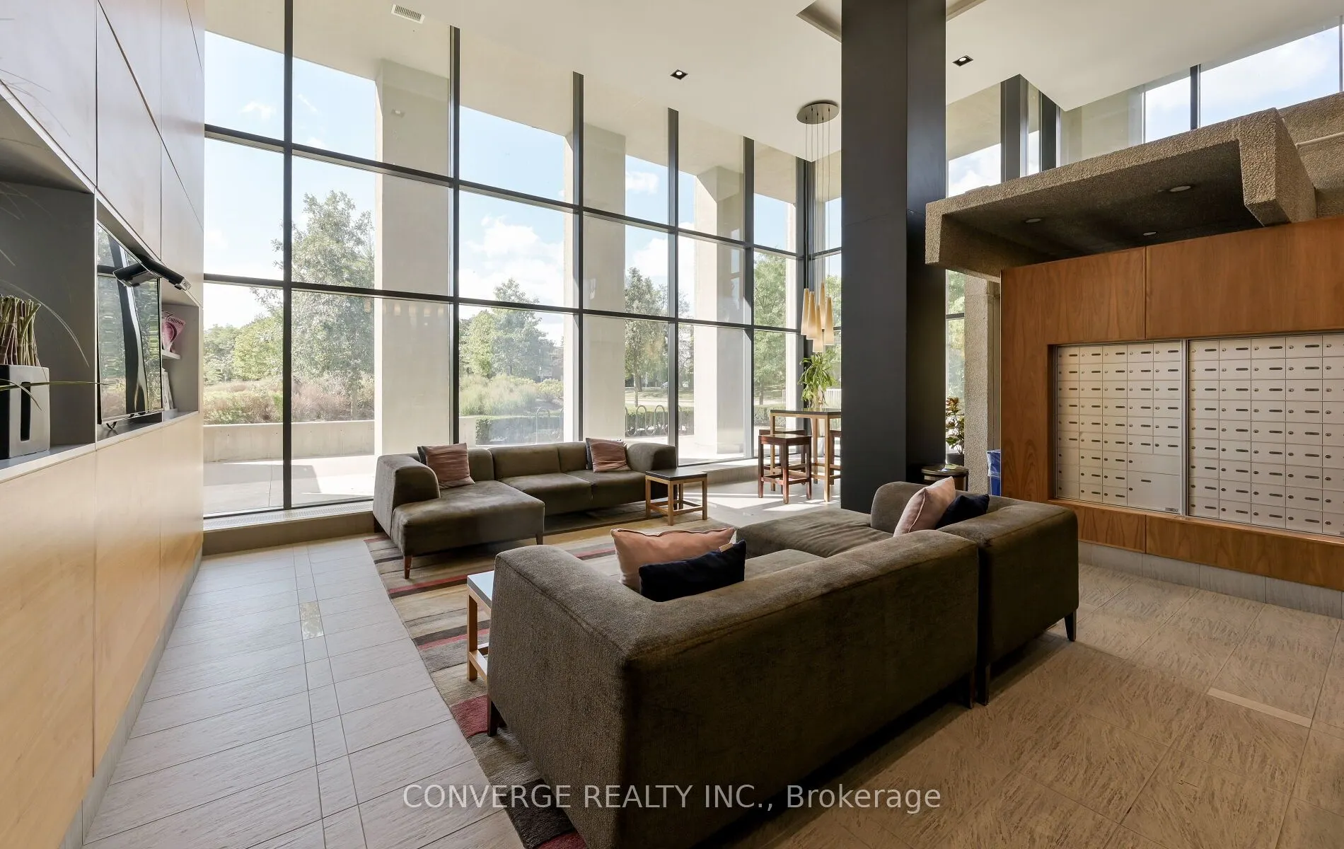 75 The Donway W, #203
