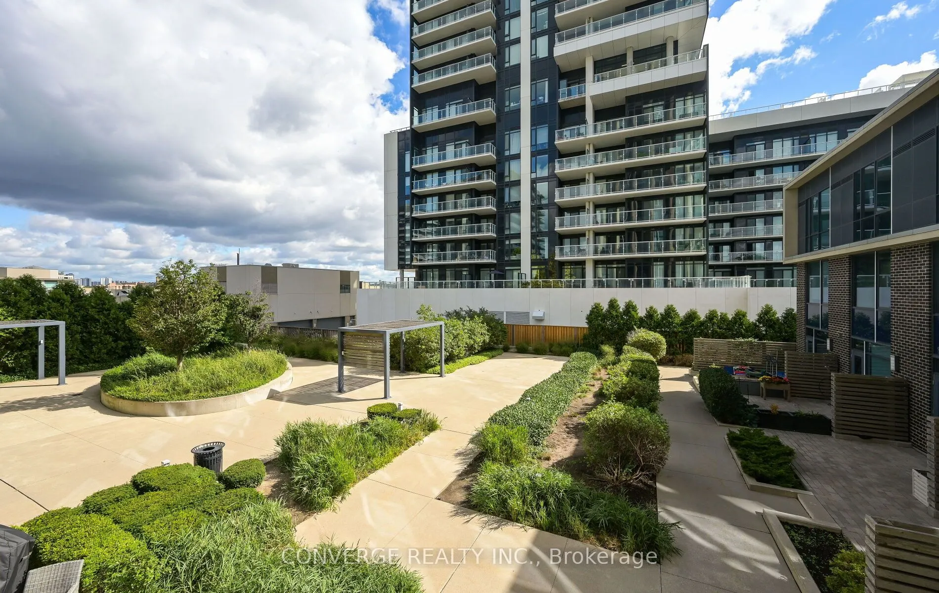 75 The Donway W, #203