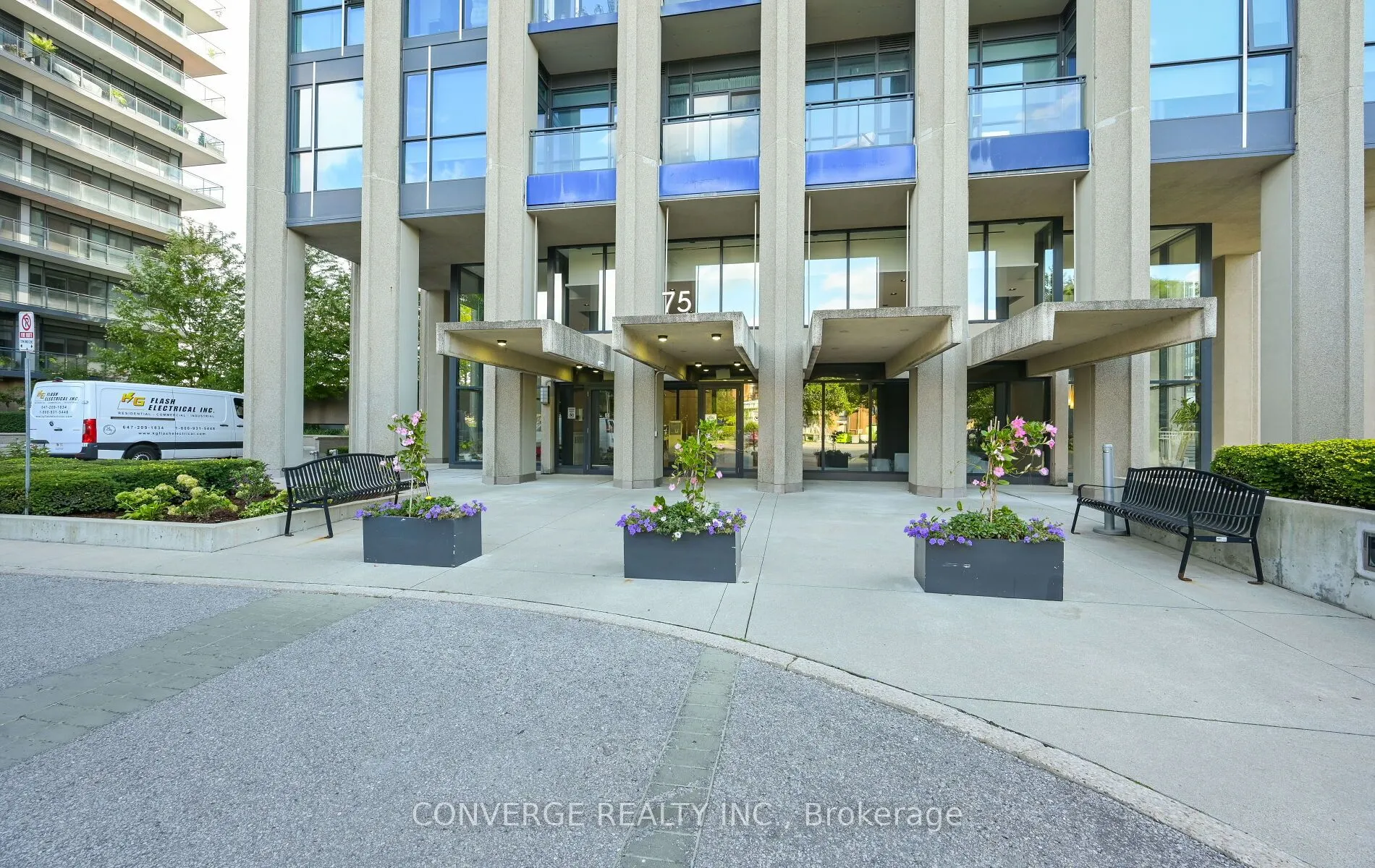 75 The Donway W, #203