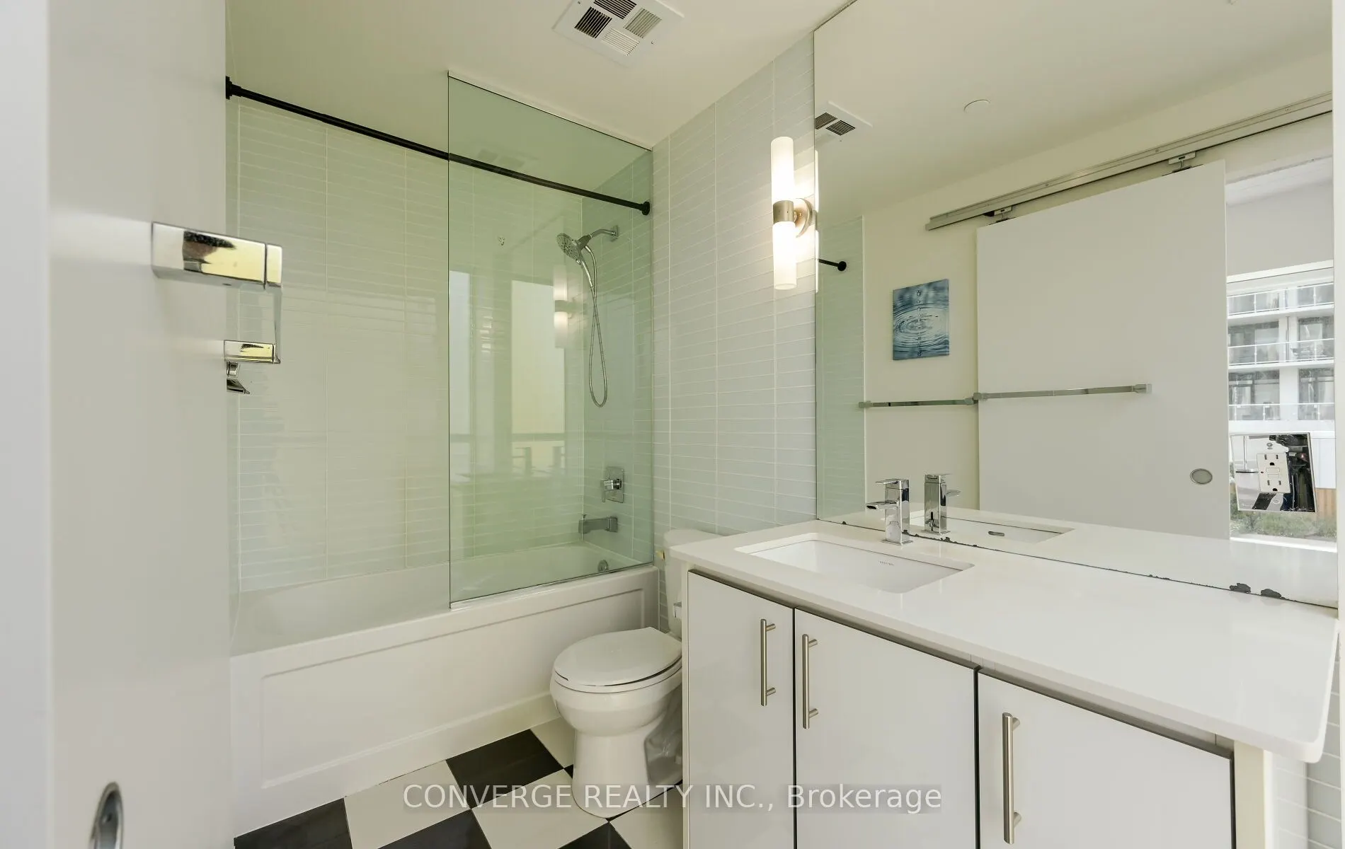 75 The Donway W, #203