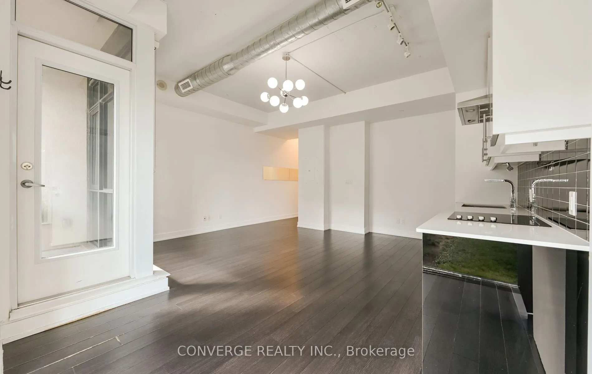 75 The Donway W, #203