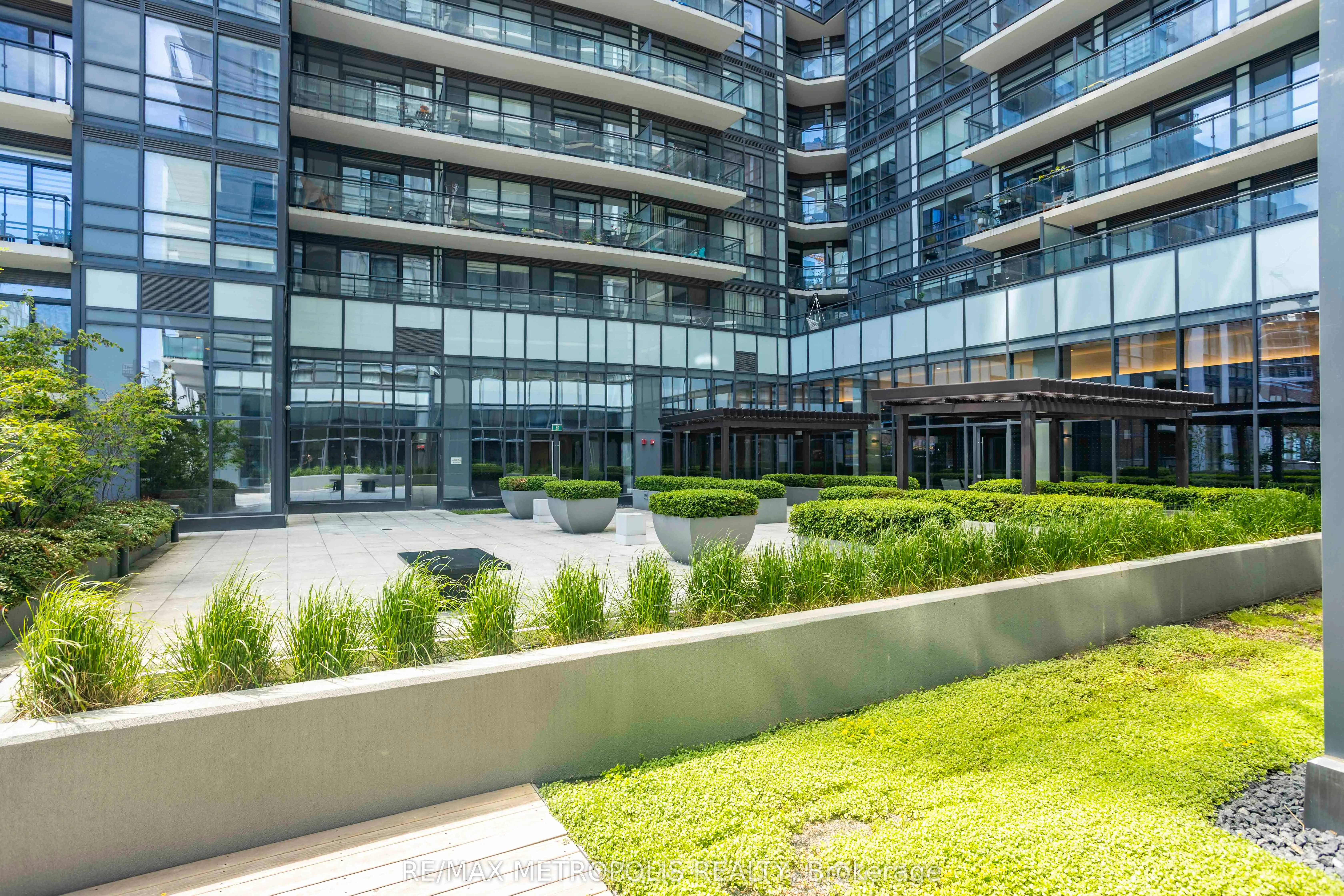 460 Adelaide Street E, #1606