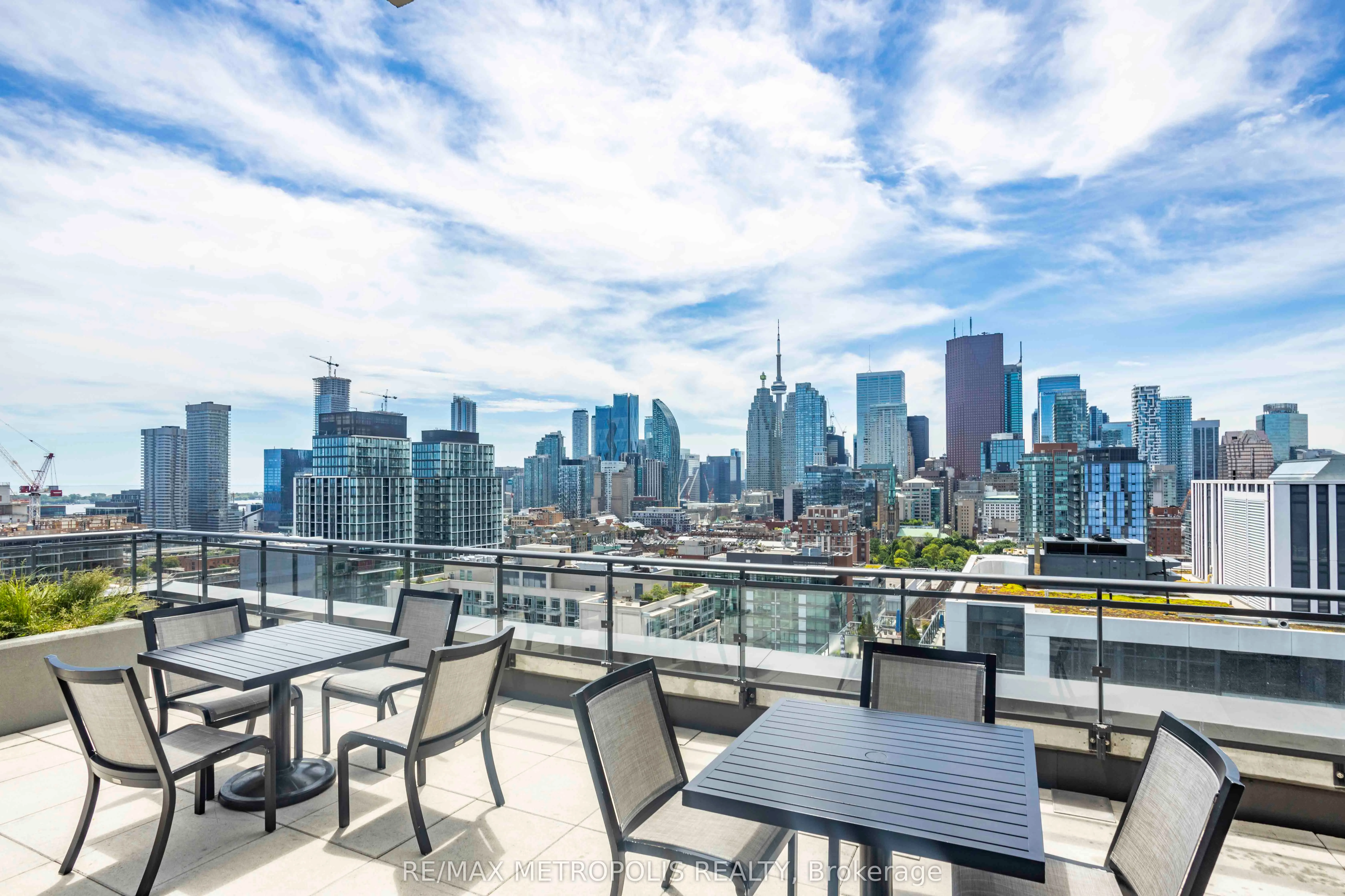 460 Adelaide Street E, #1606