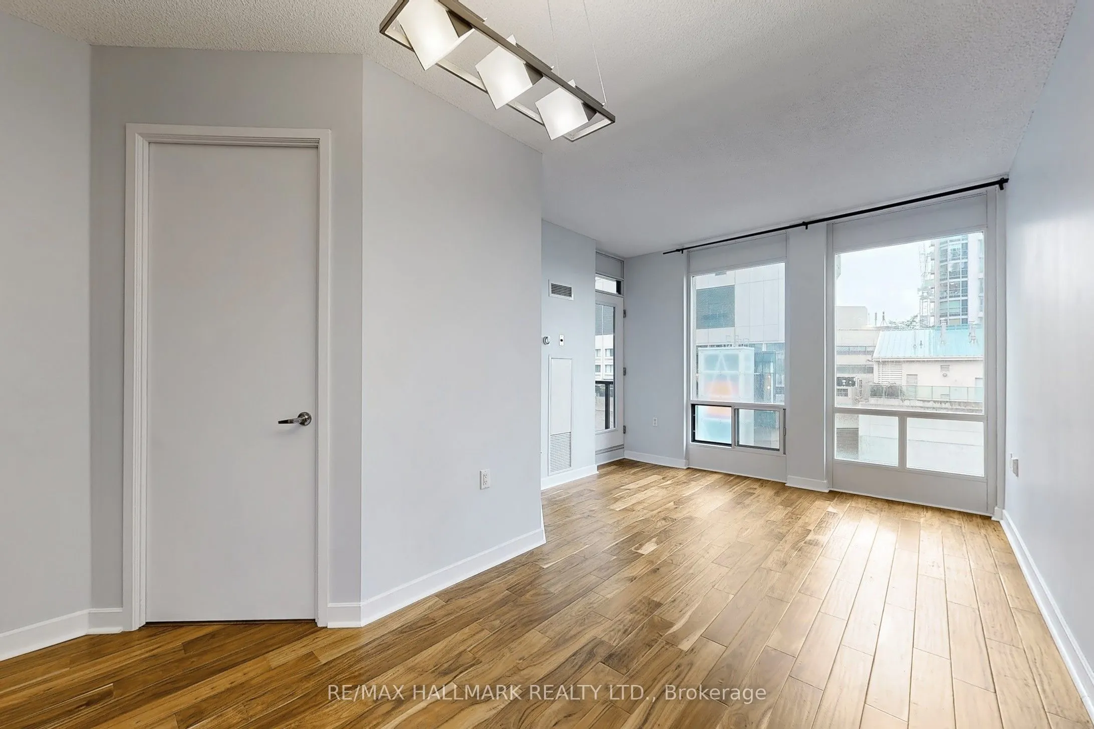 85 Bloor Street E, #1403