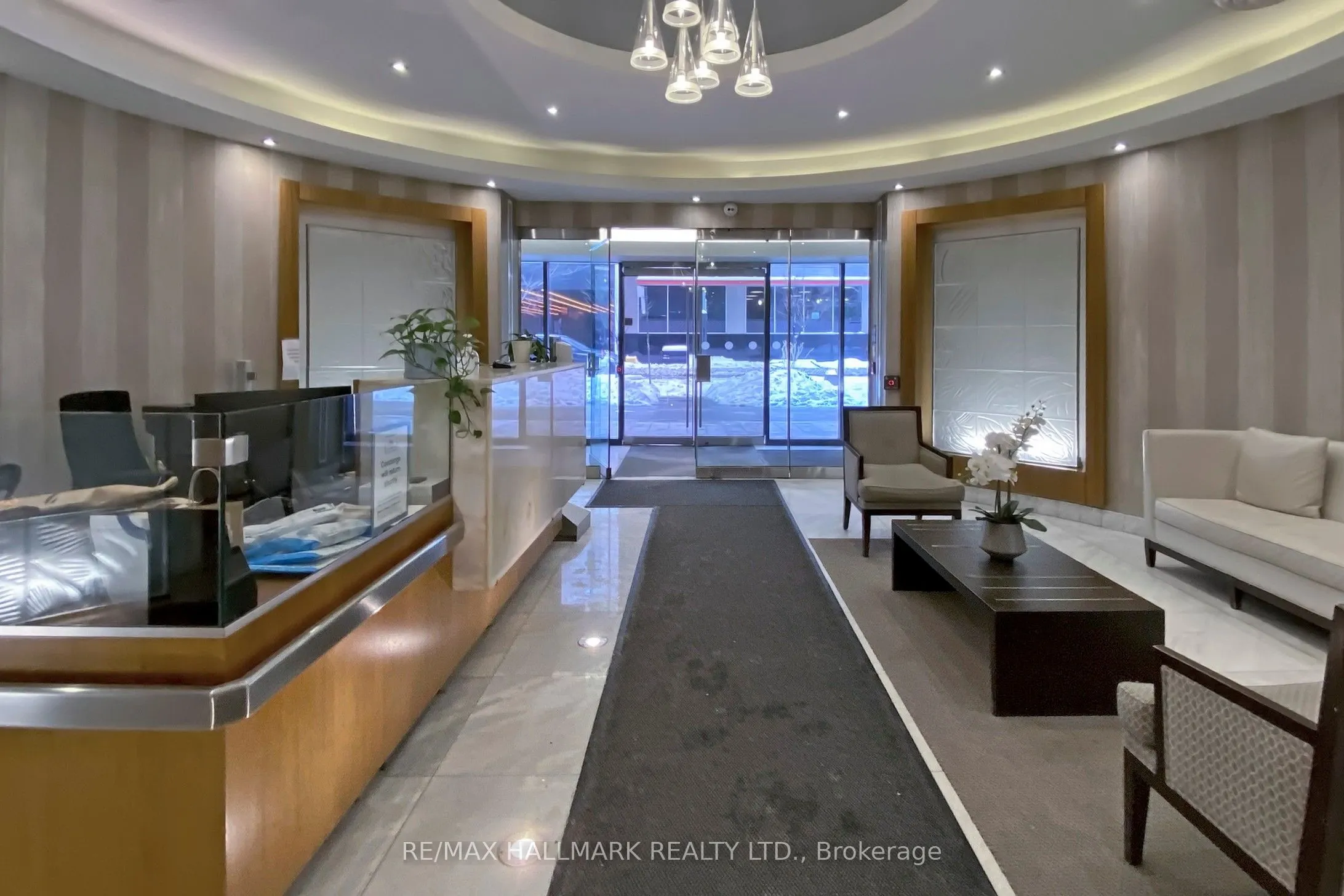 85 Bloor Street E, #1403