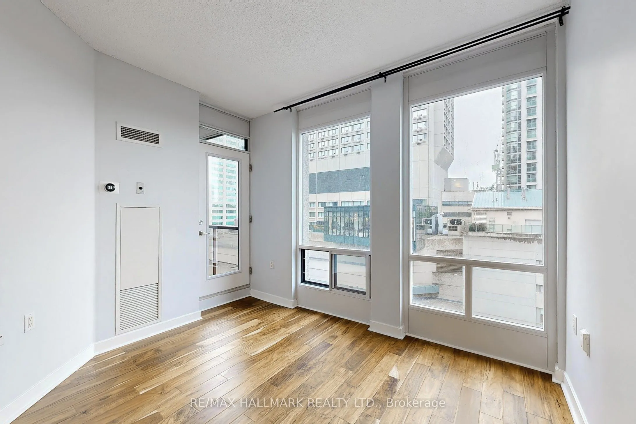 85 Bloor Street E, #1403