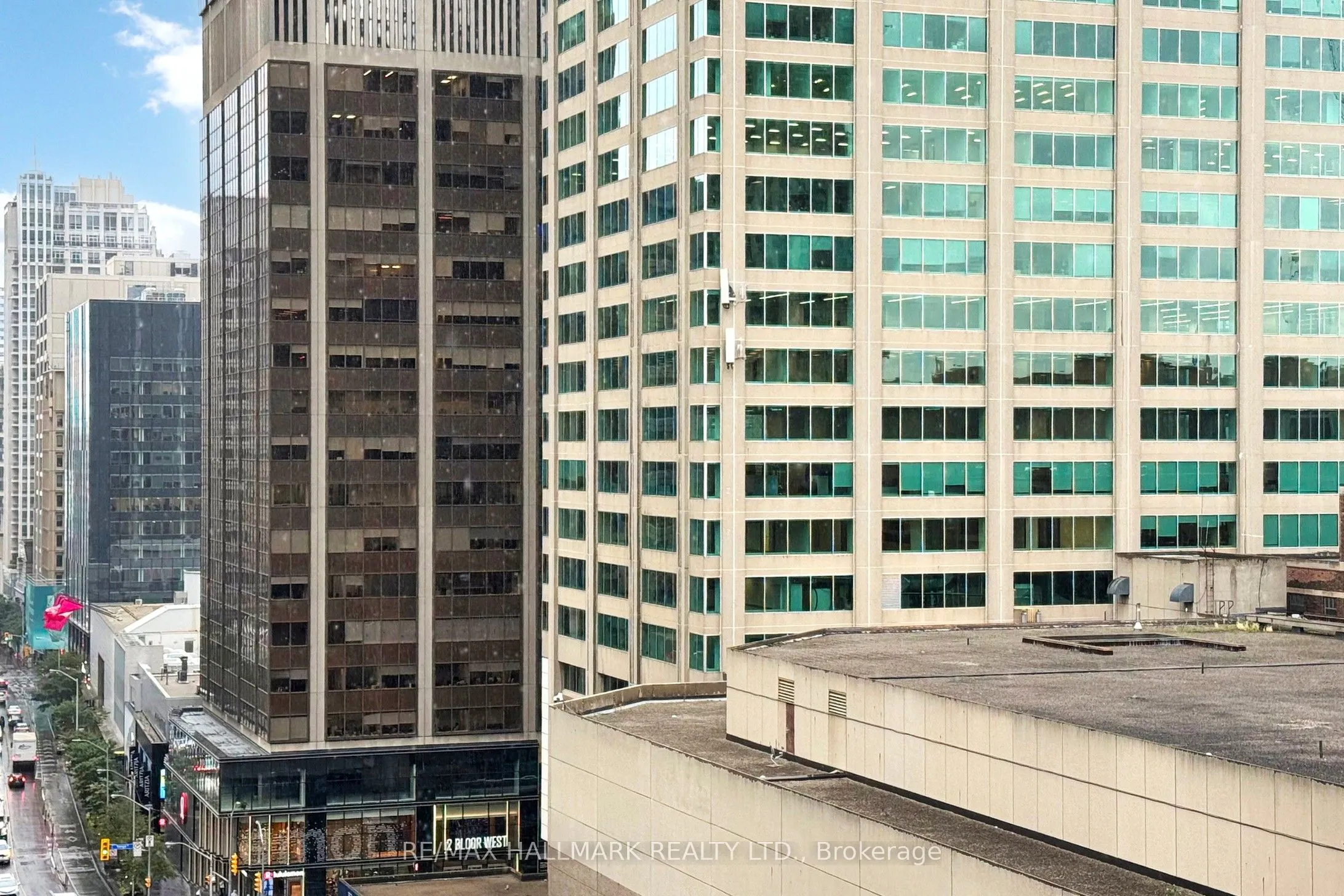 85 Bloor Street E, #1403