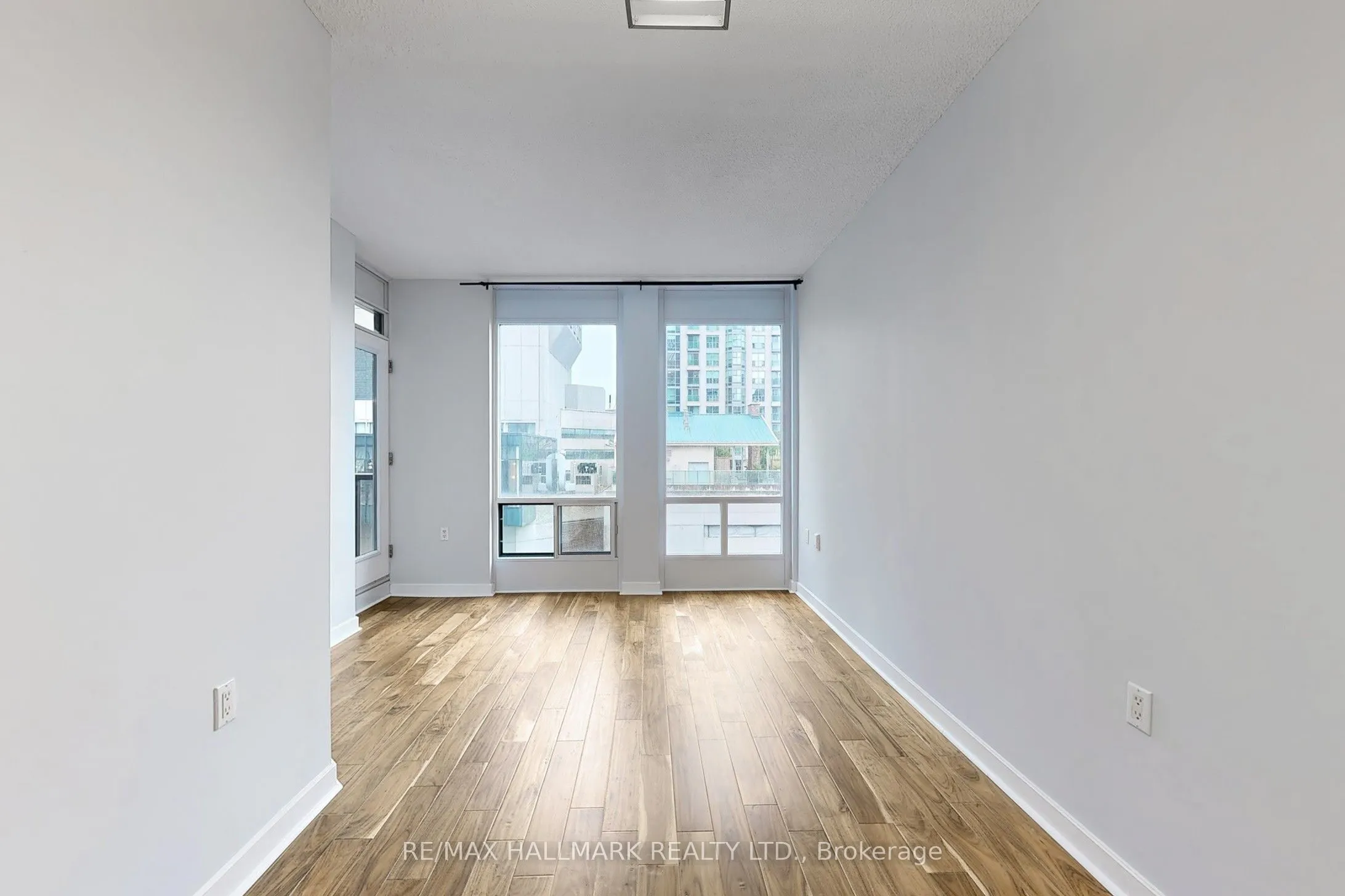 85 Bloor Street E, #1403