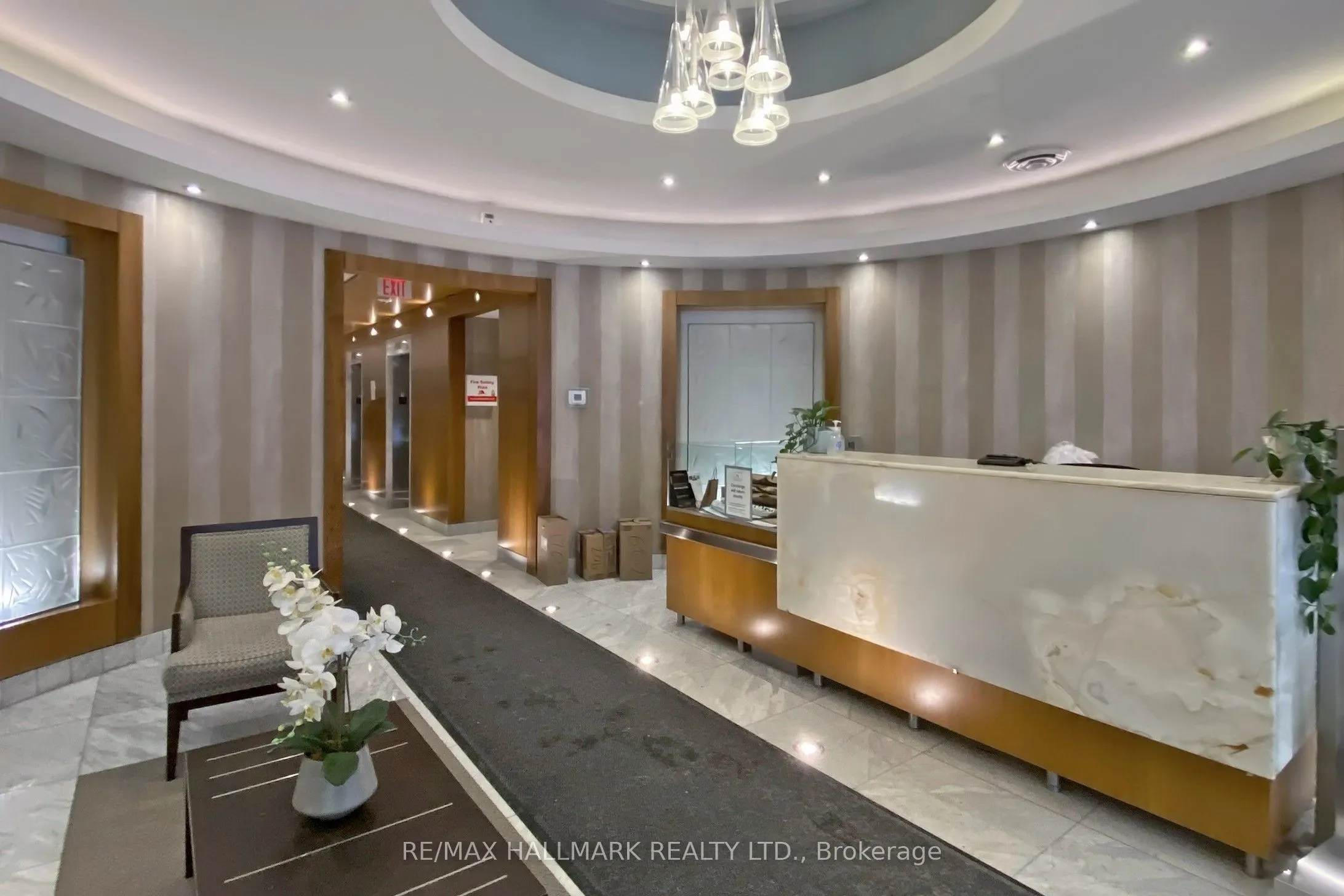 85 Bloor Street E, #1403