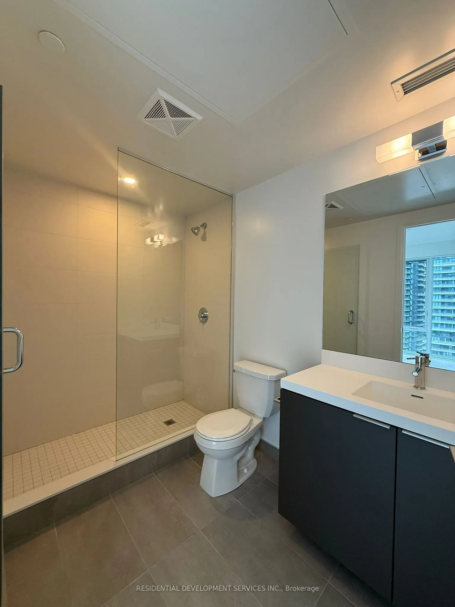 28 Widmer Street, #3423