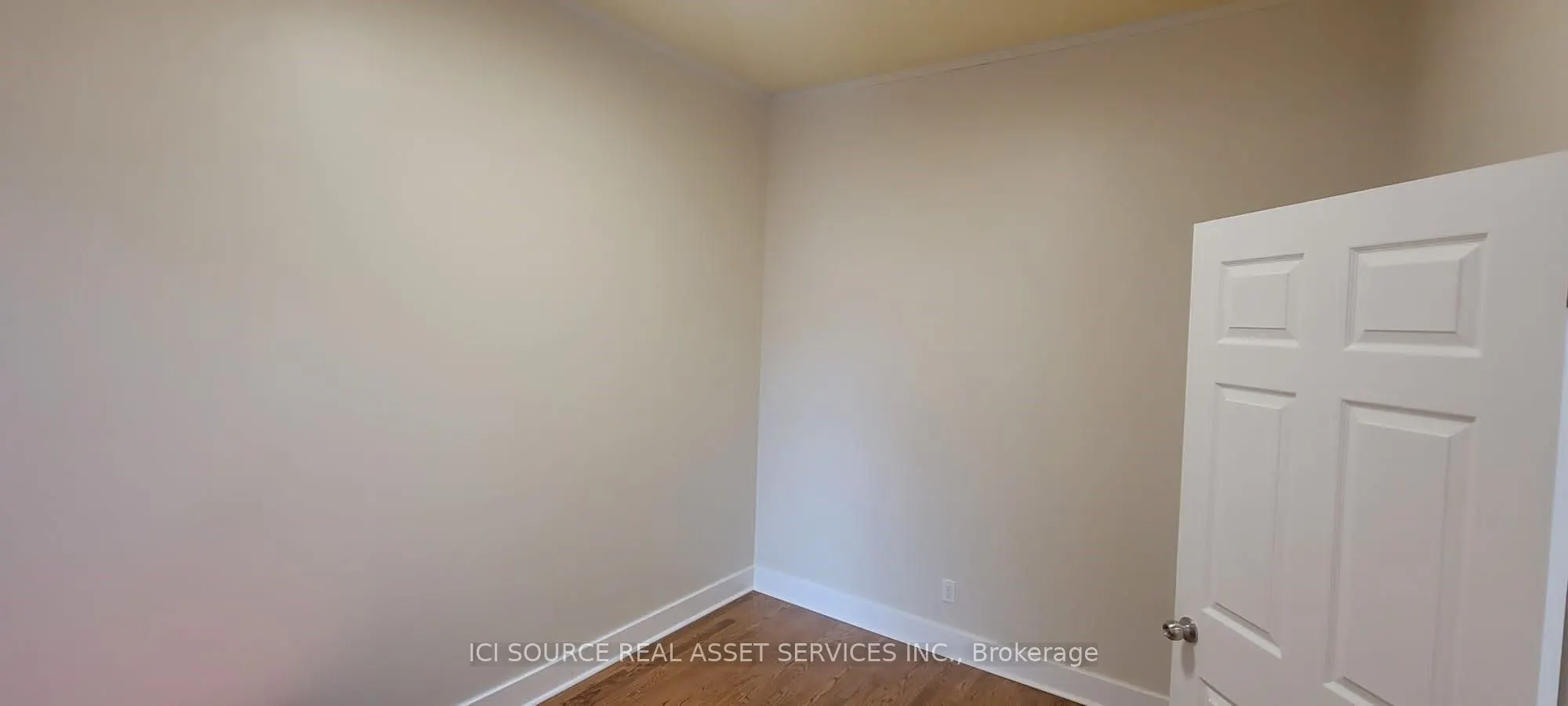 360 Gerrard Street E, #Upper