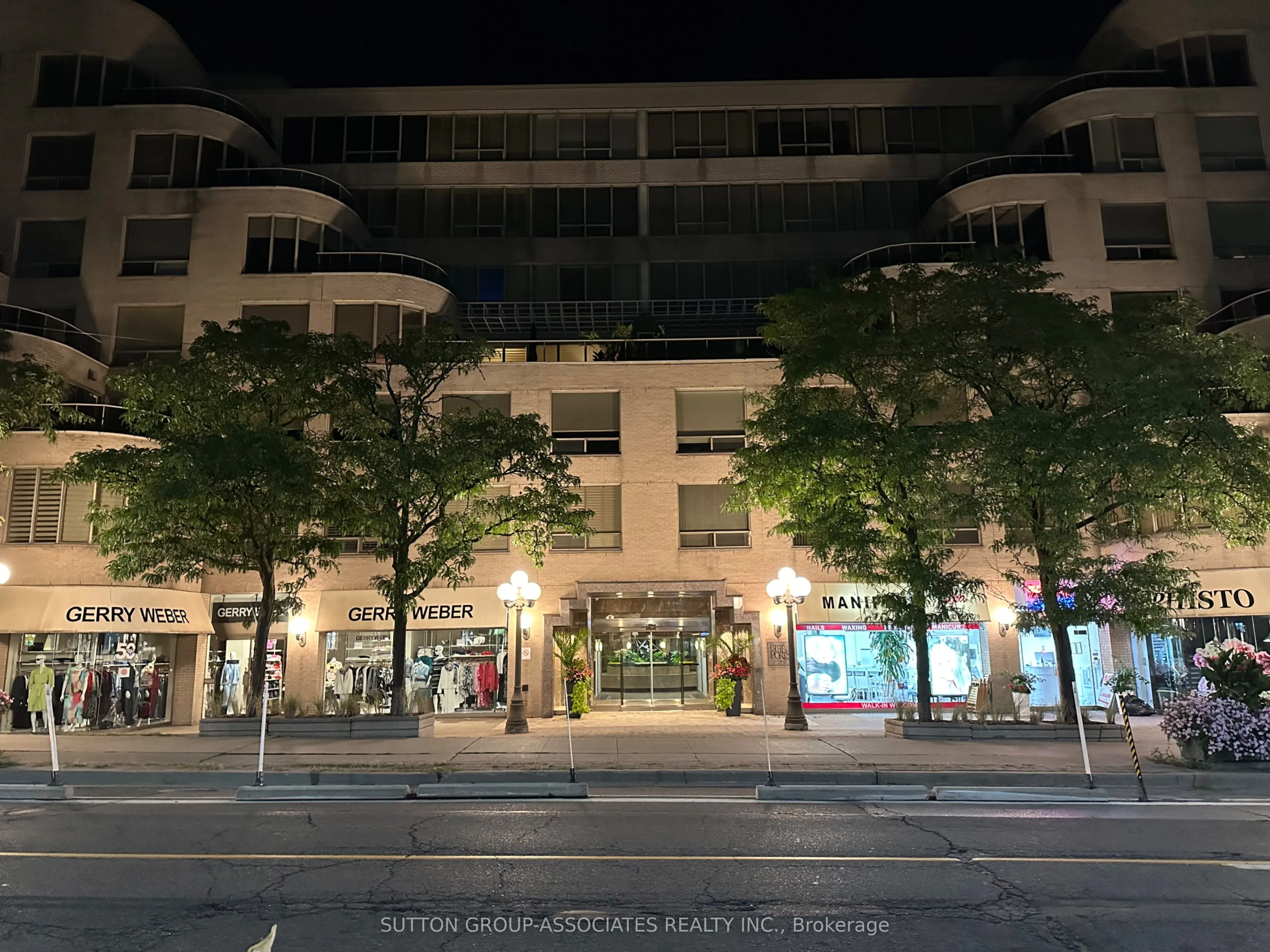 1177 Yonge Street, #401