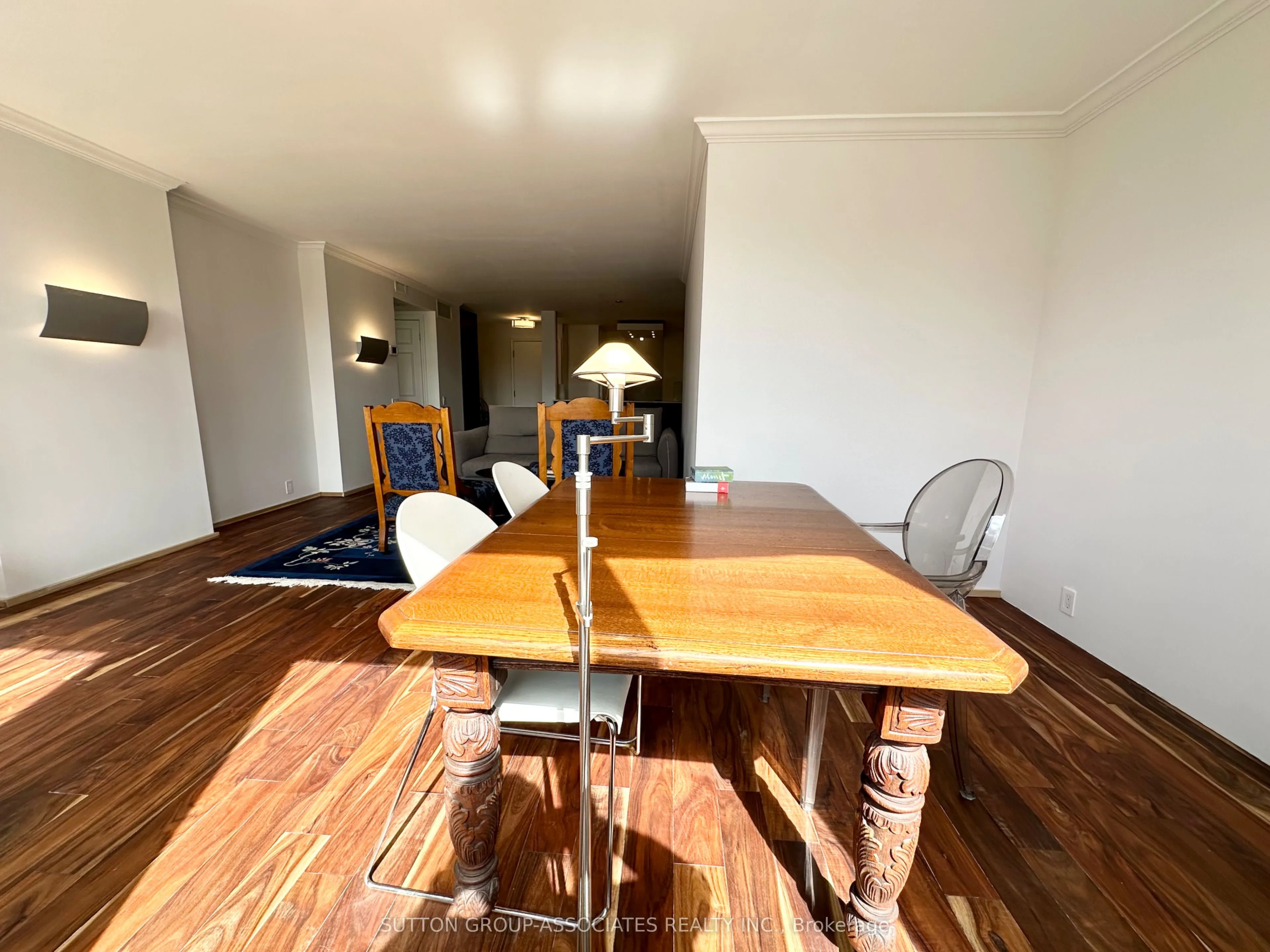 1177 Yonge Street, #401