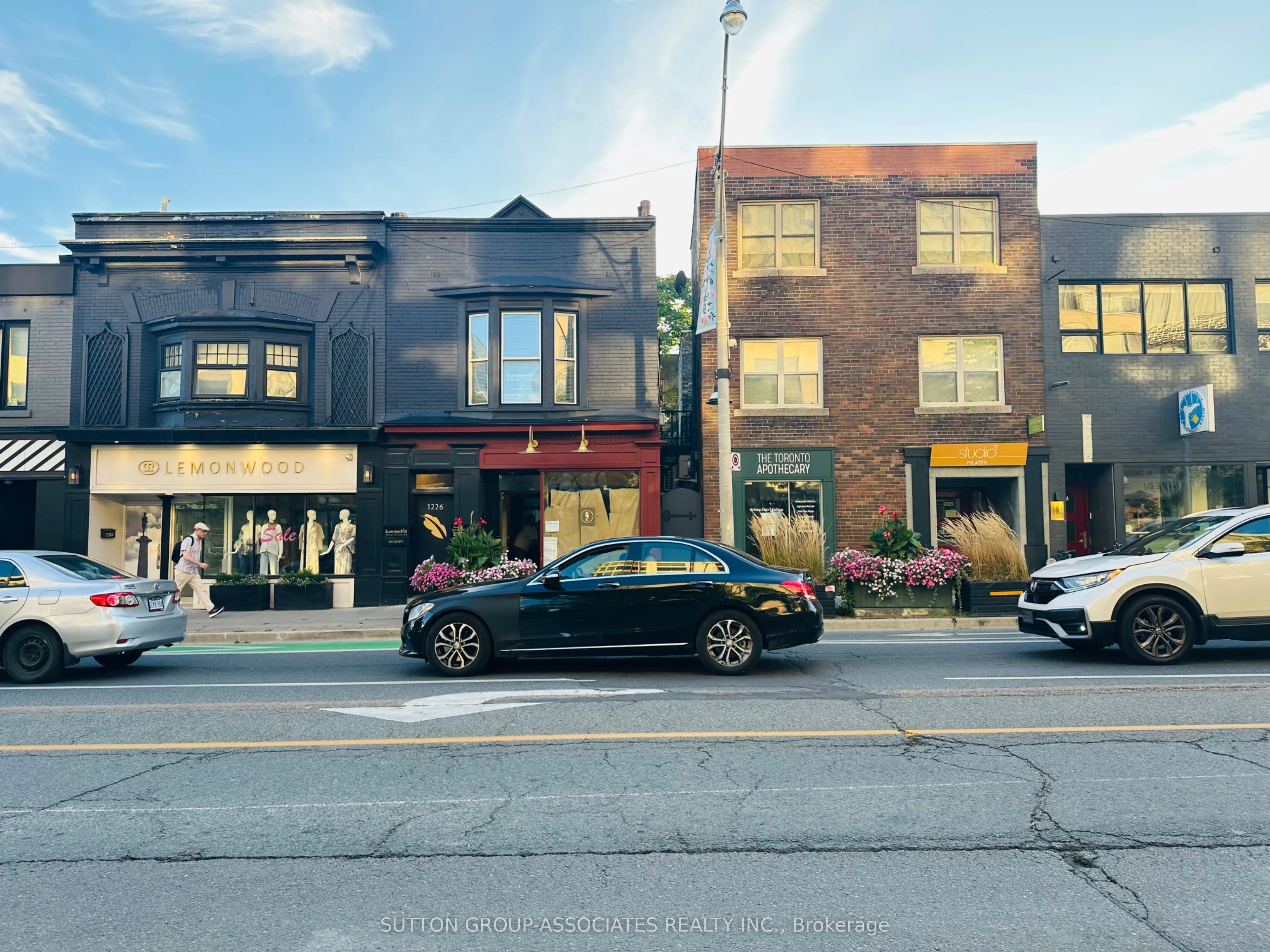 1177 Yonge Street, #401