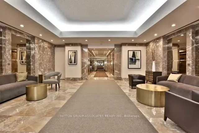 1177 Yonge Street, #401