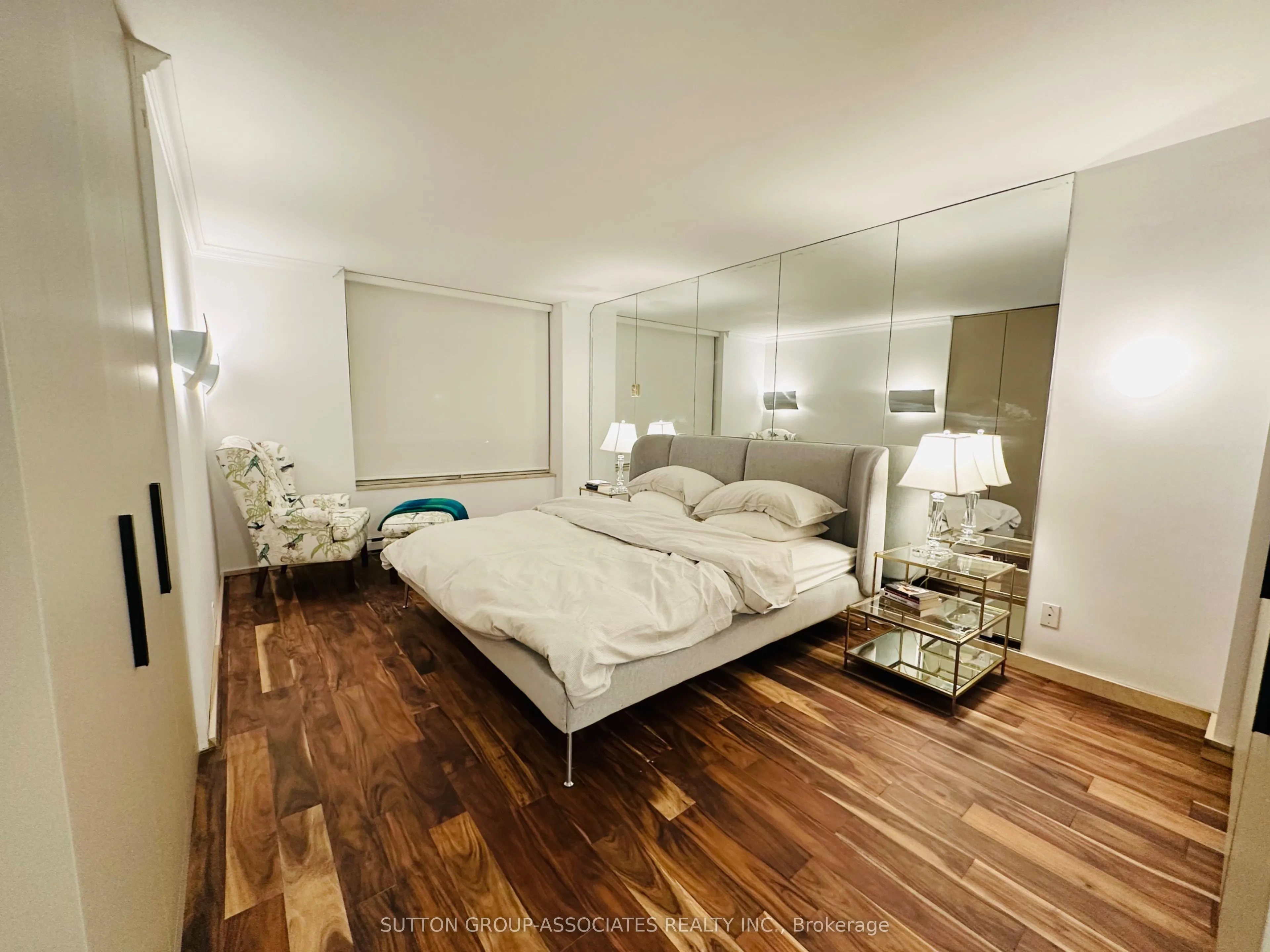 1177 Yonge Street, #401