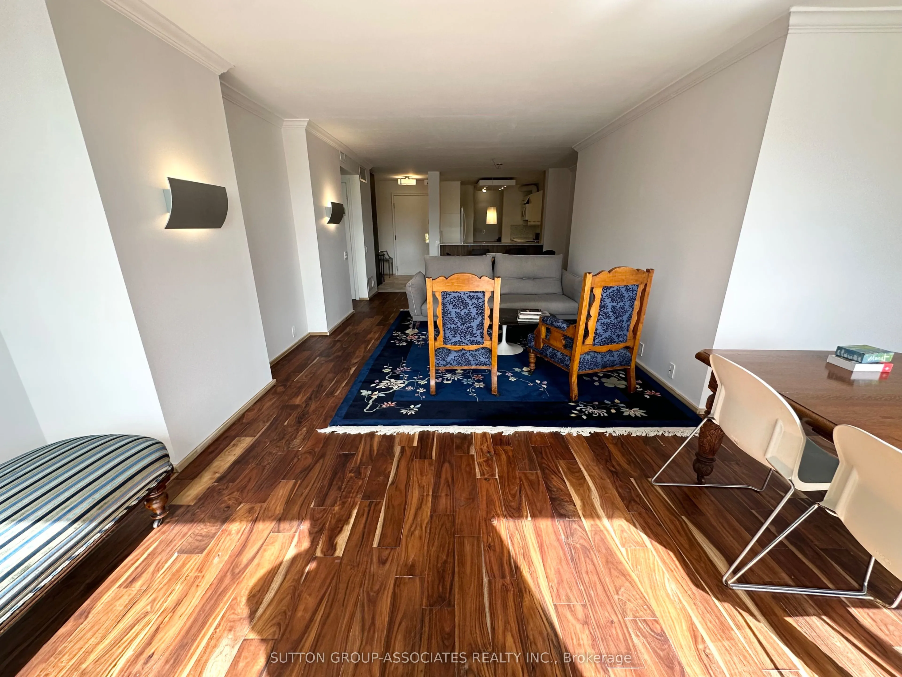 1177 Yonge Street, #401
