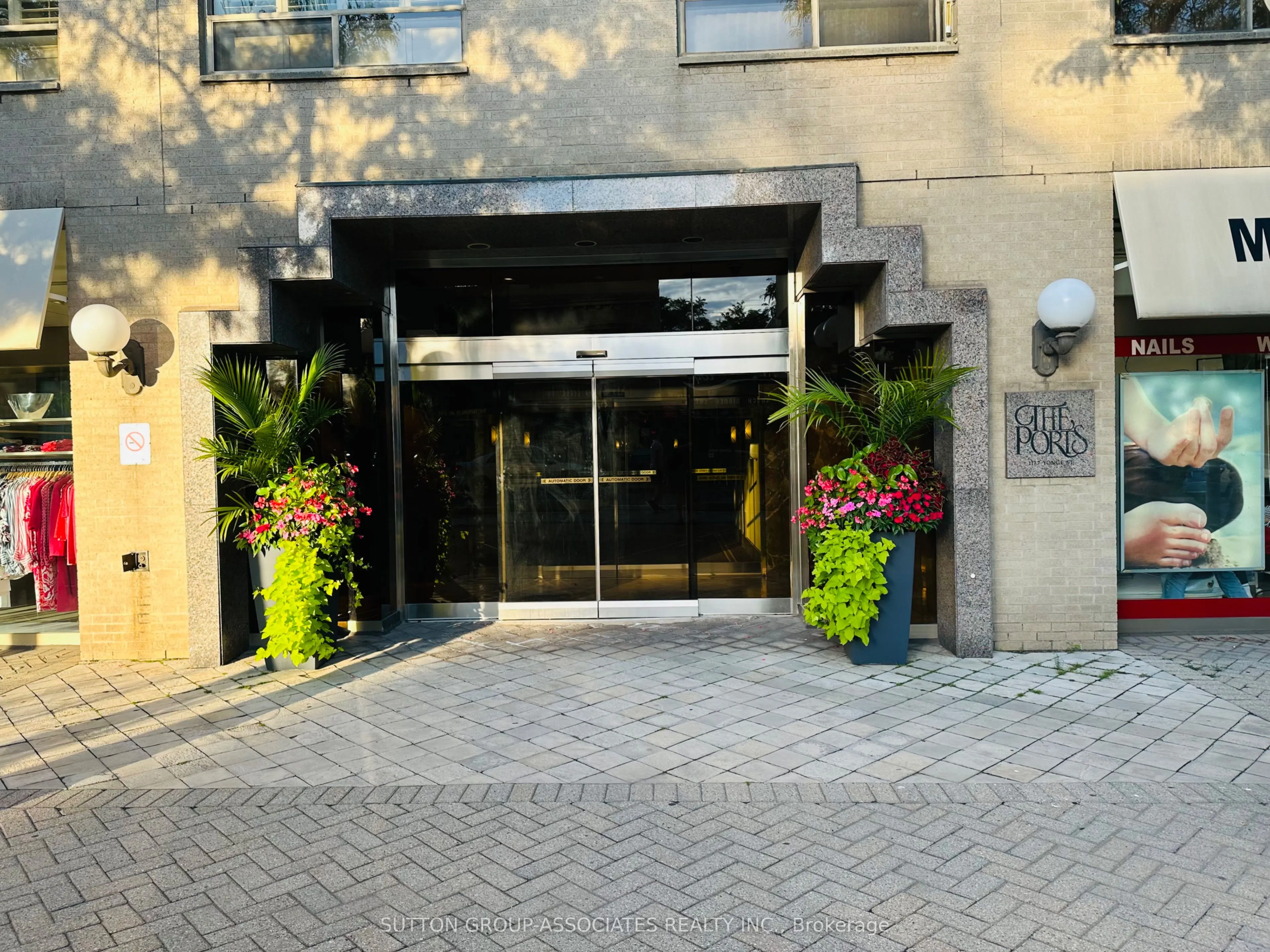1177 Yonge Street, #401