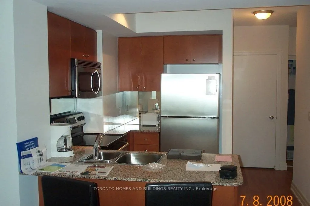 8 Scollard Street, #1007