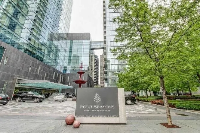 8 Scollard Street, #1007