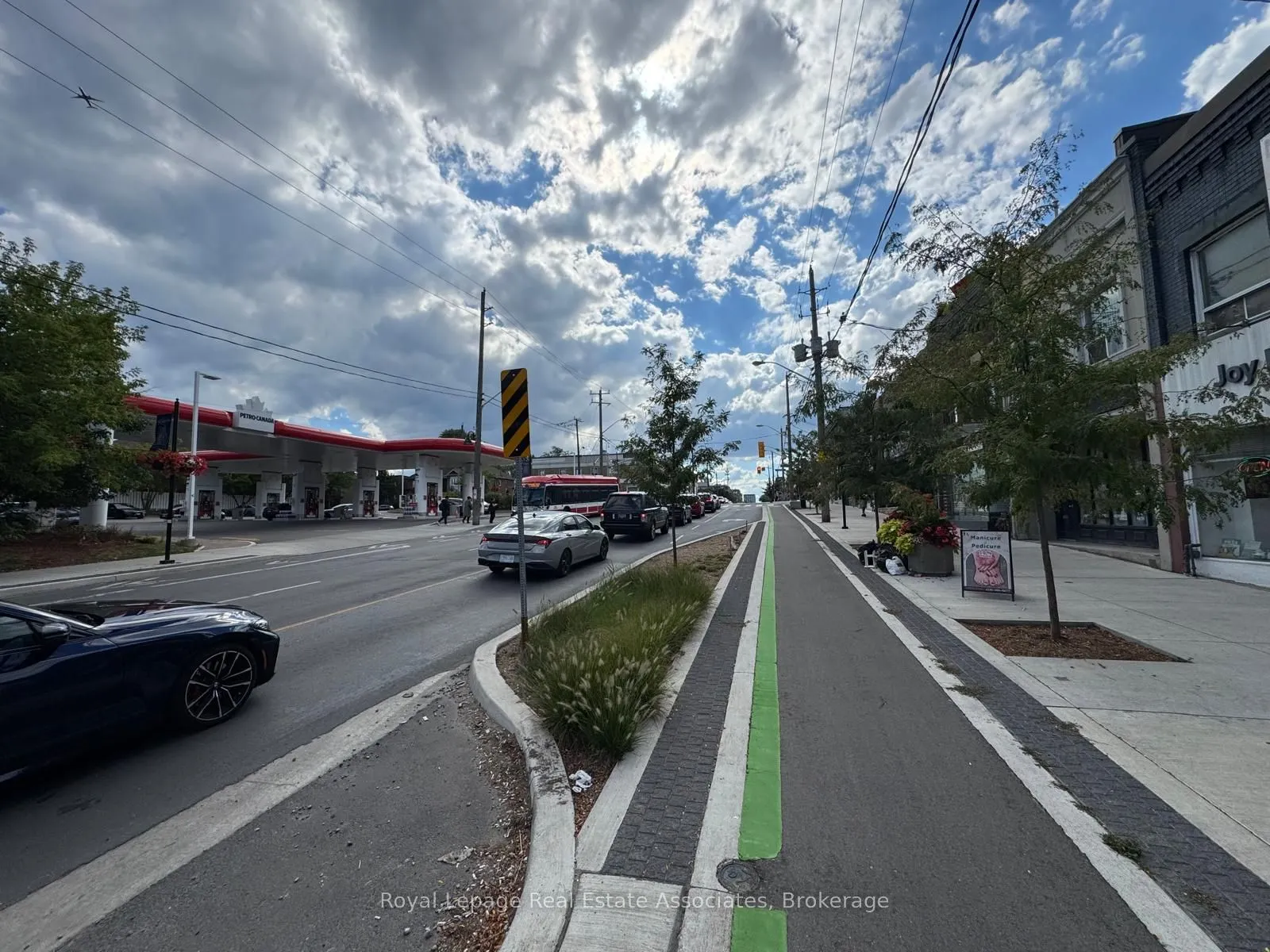 286 Eglinton Avenue W, #Main Level