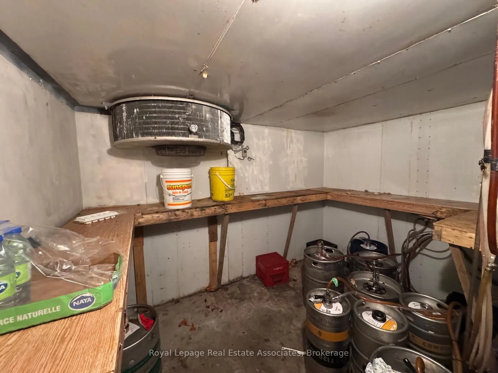 286 Eglinton Avenue W, #Main Level