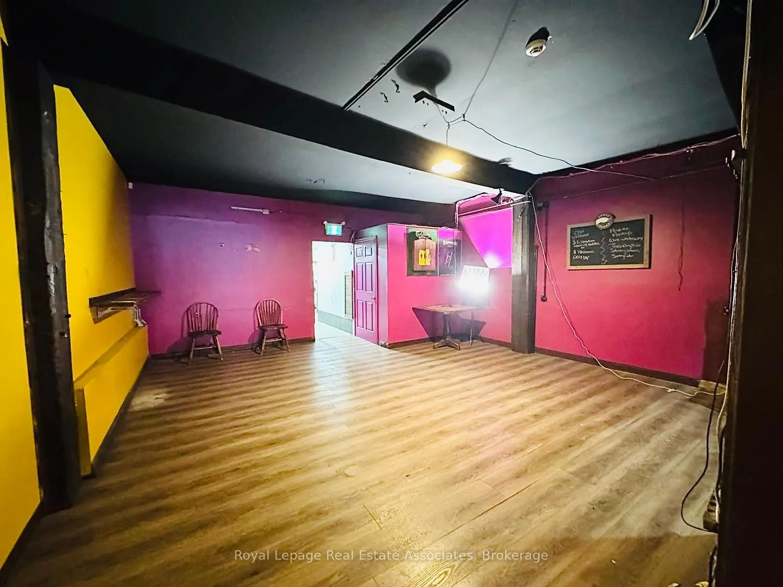 286 Eglinton Avenue W, #Main Level