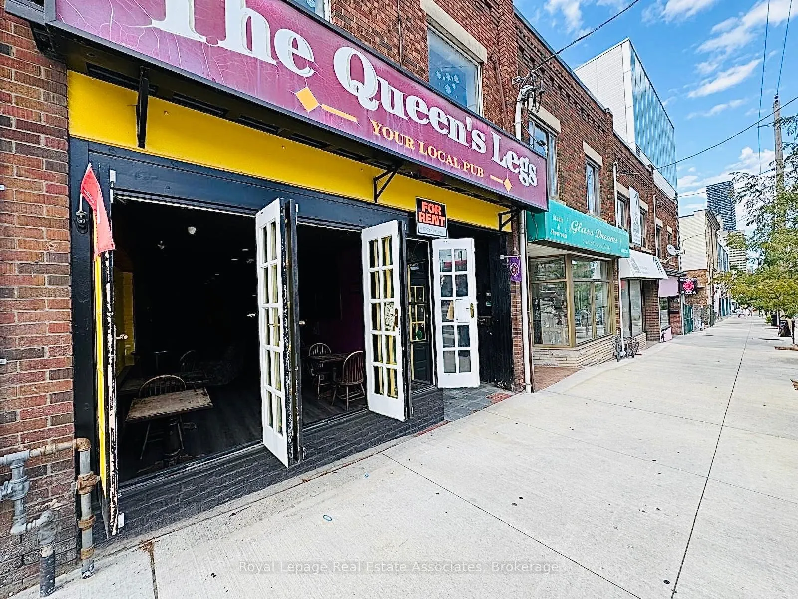 286 Eglinton Avenue W, #Main Level