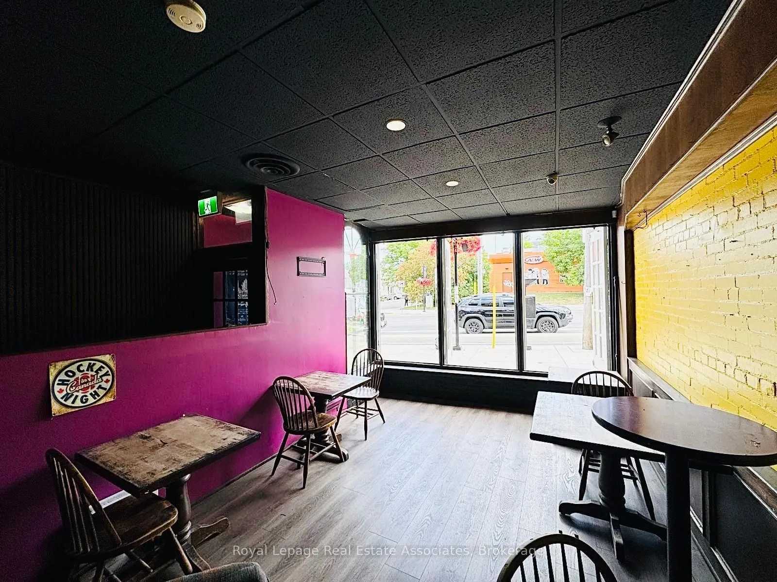 286 Eglinton Avenue W, #Main Level