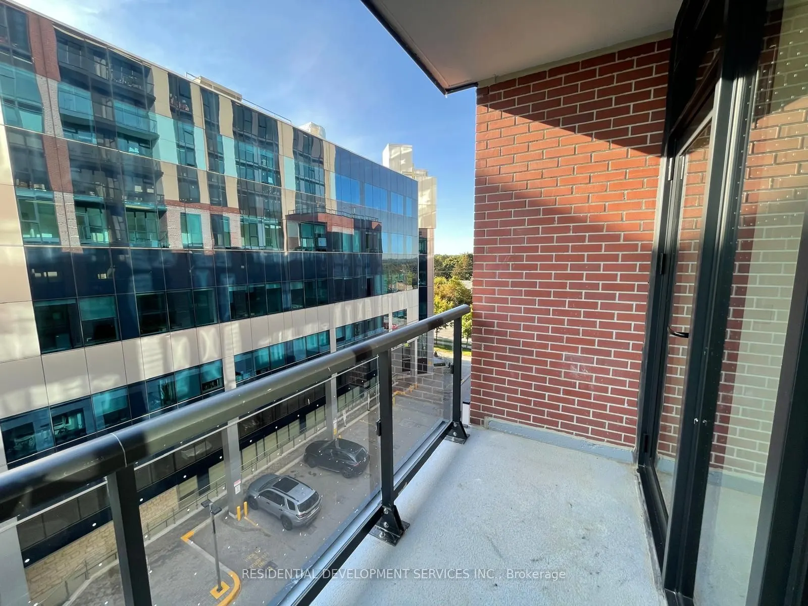 699 Sheppard Avenue E, #610