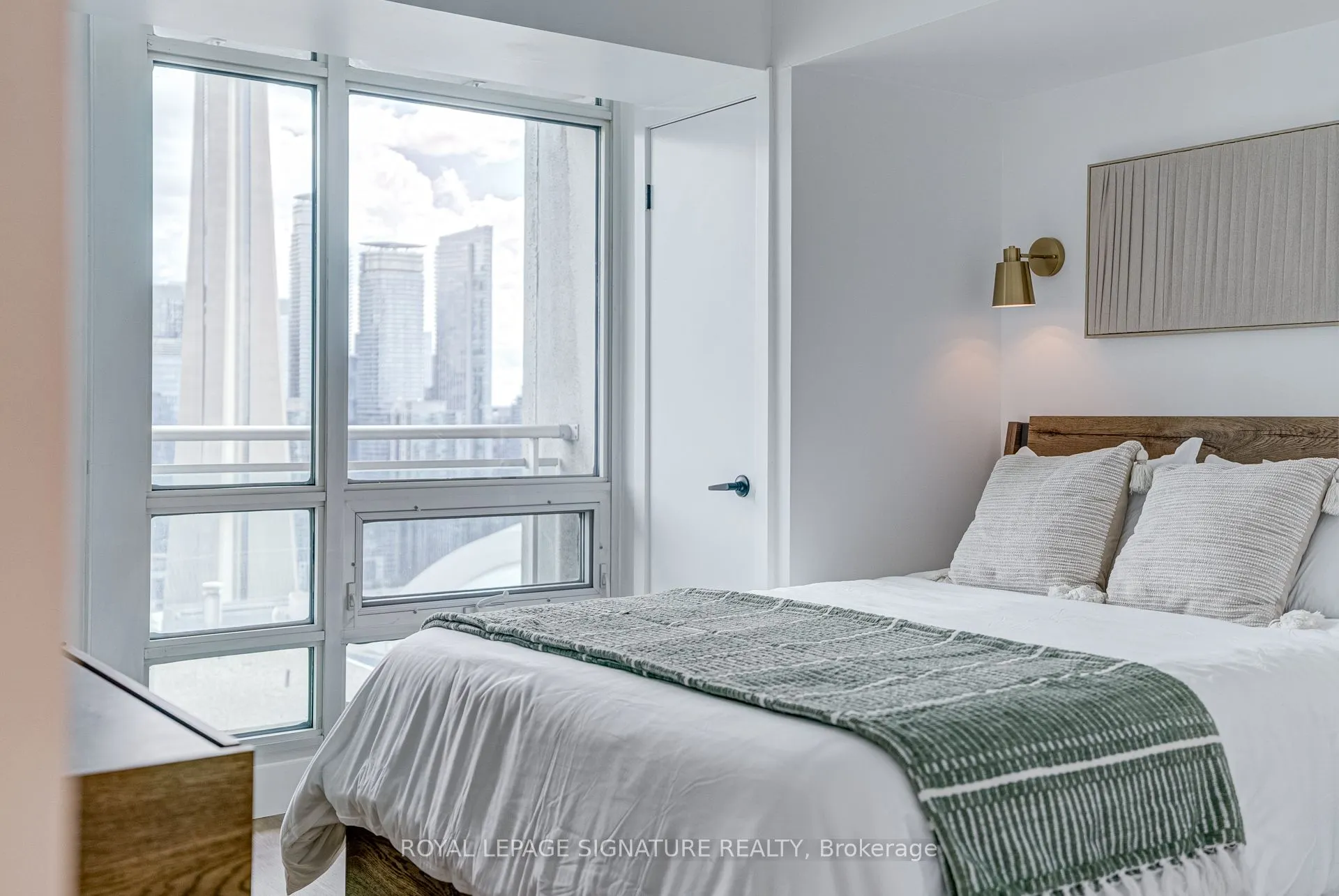 397 Front Street W, #3909