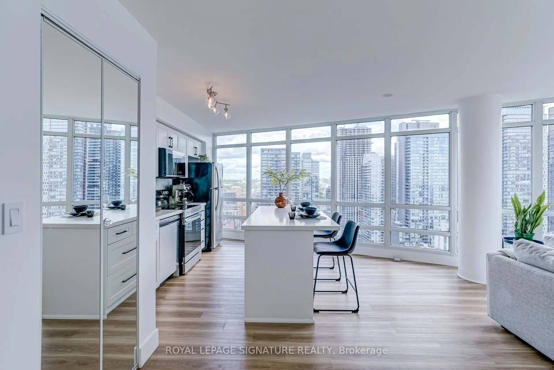 397 Front Street W, #3909