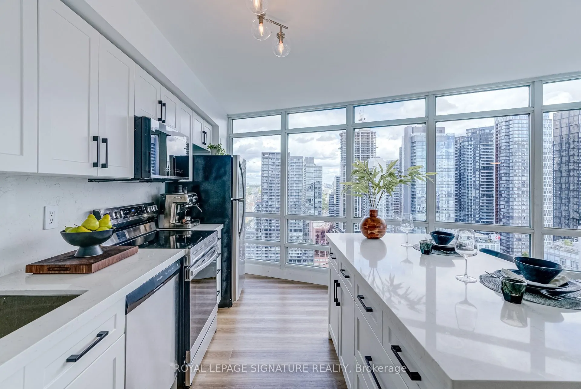 397 Front Street W, #3909