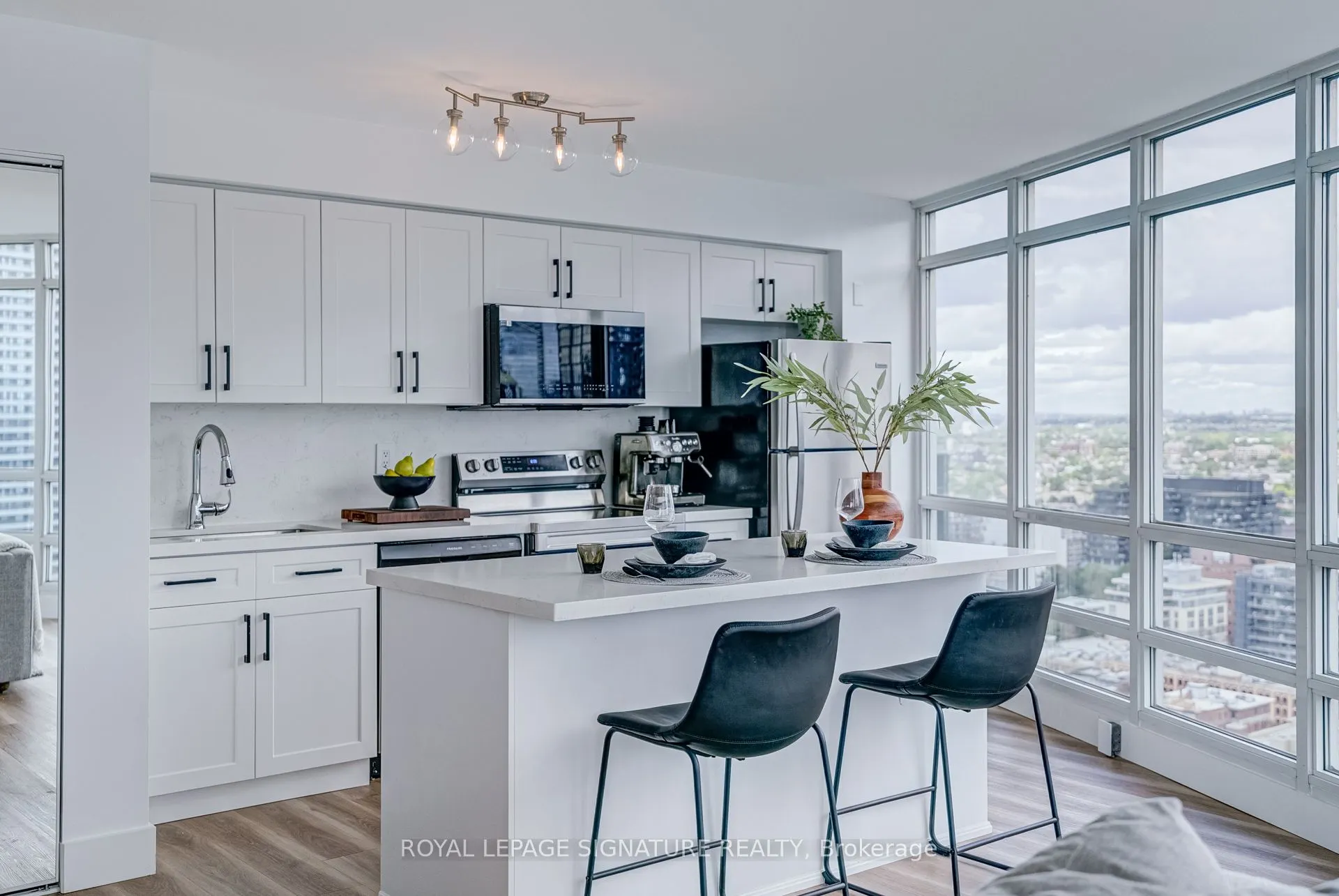 397 Front Street W, #3909