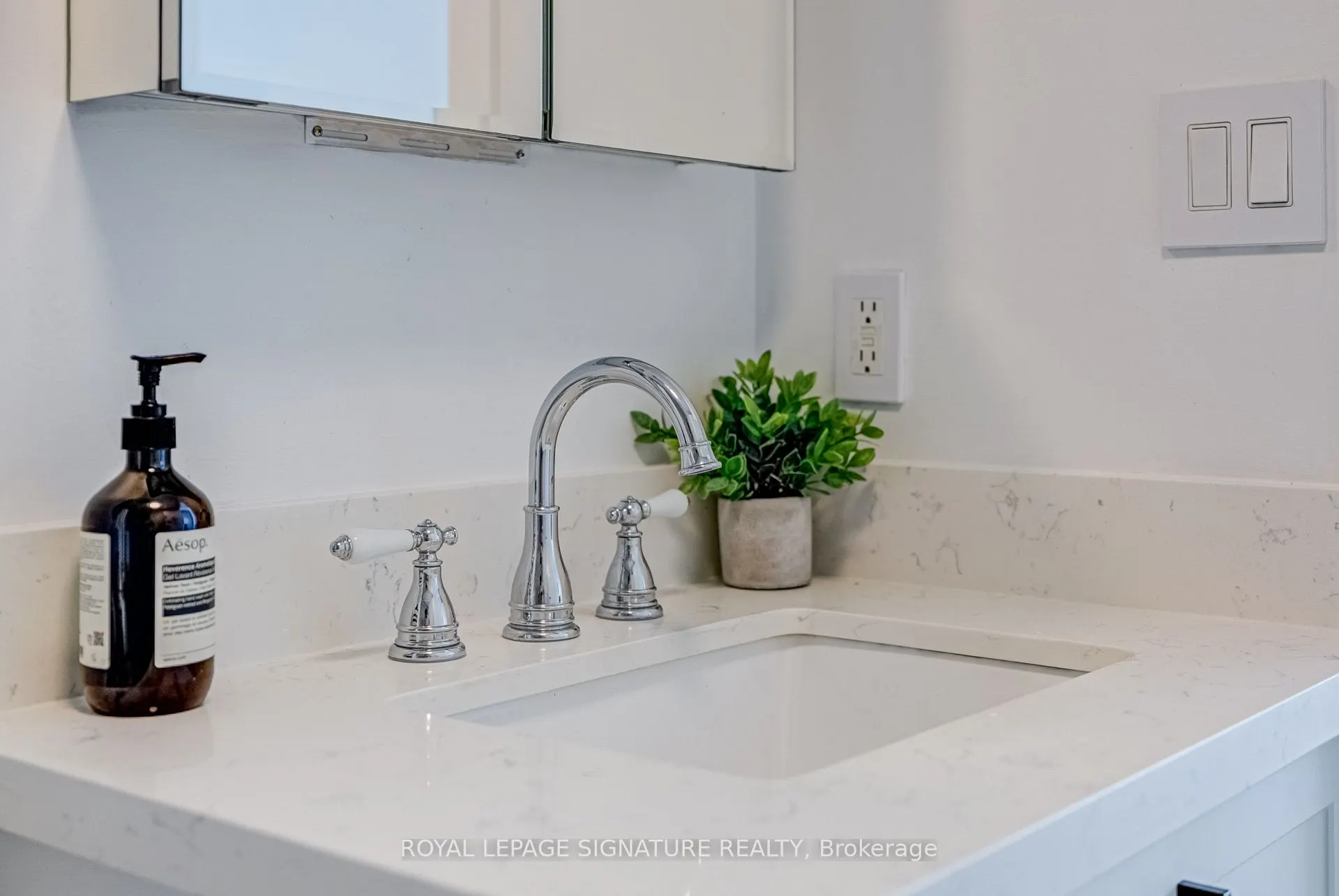 397 Front Street W, #3909
