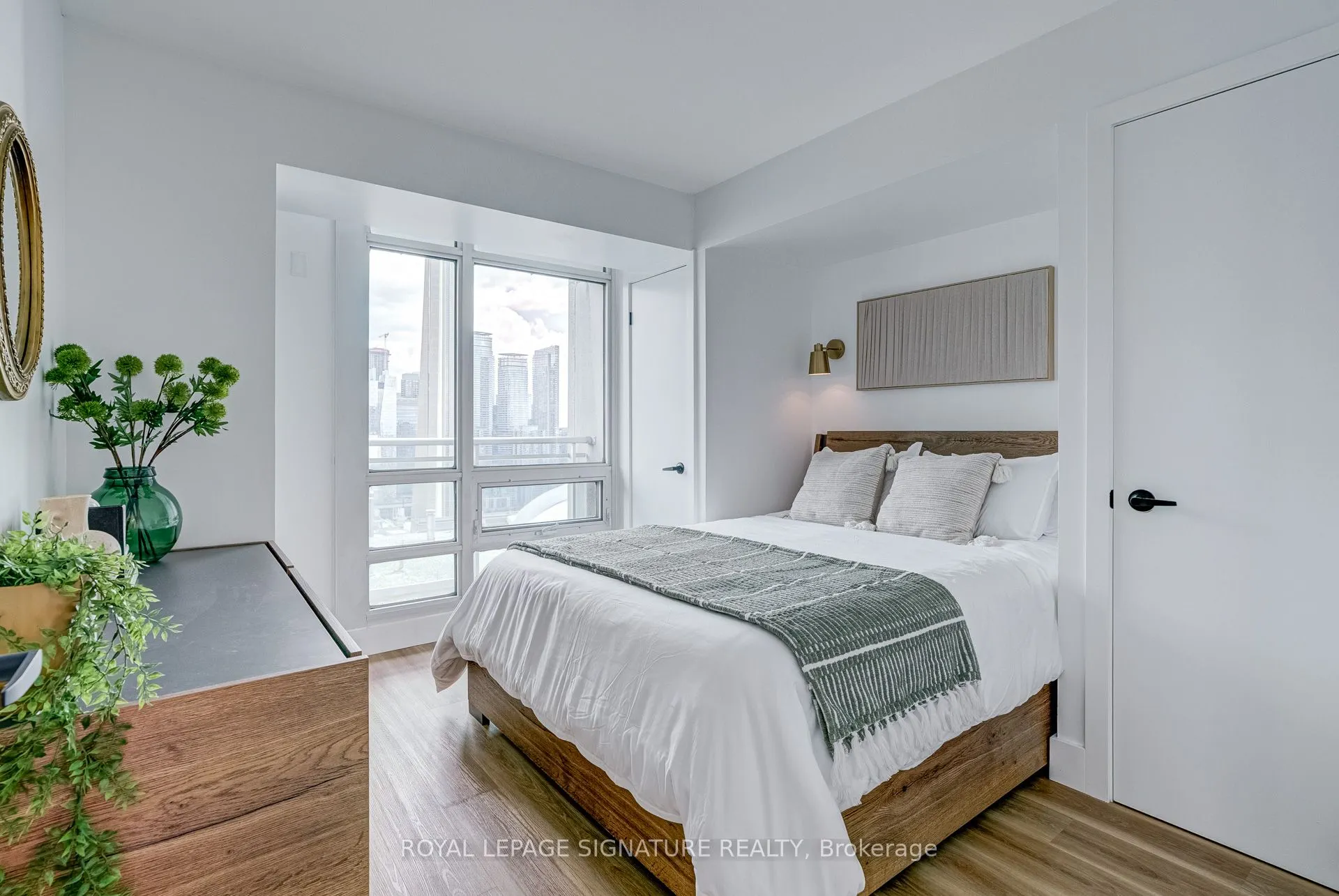 397 Front Street W, #3909