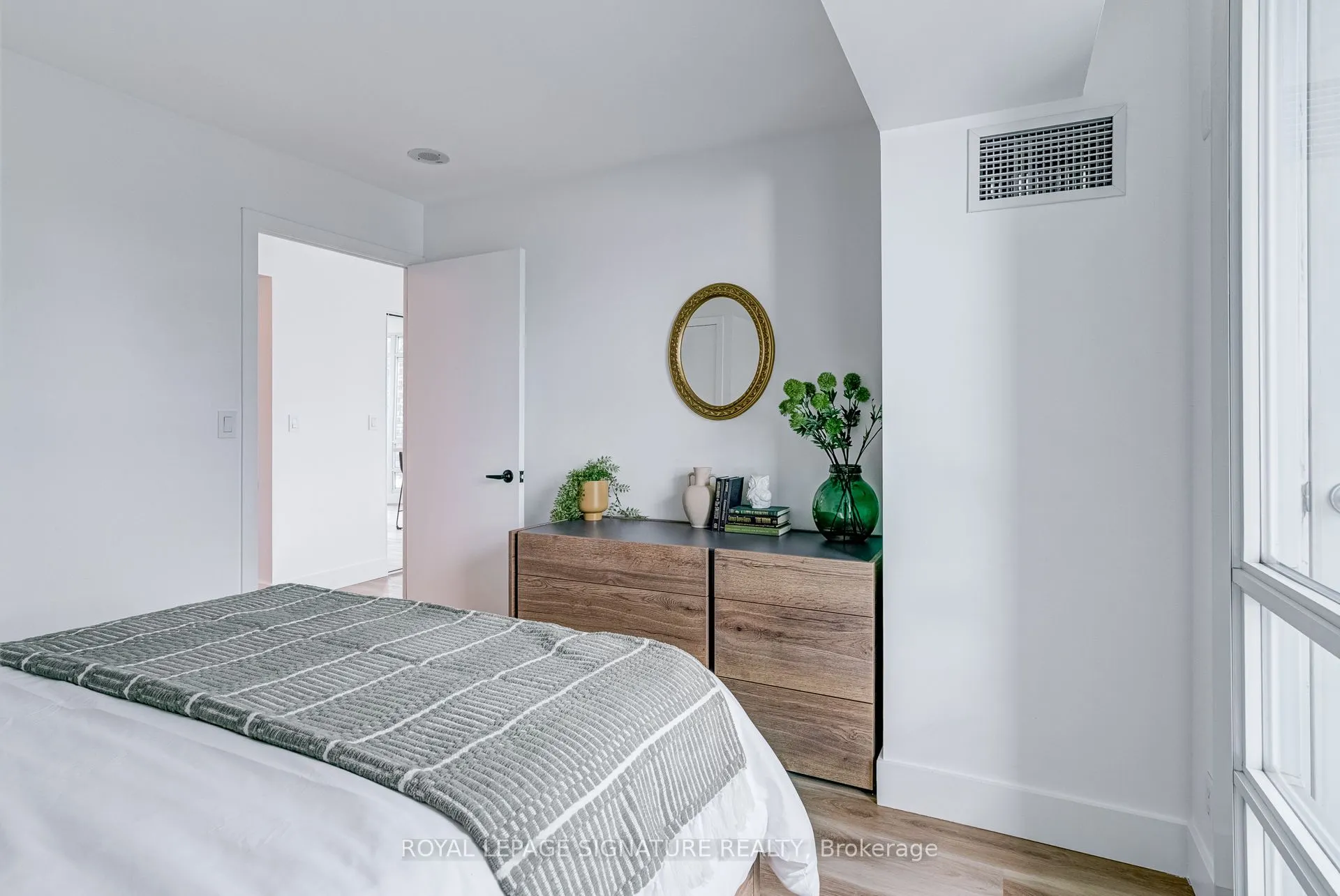 397 Front Street W, #3909