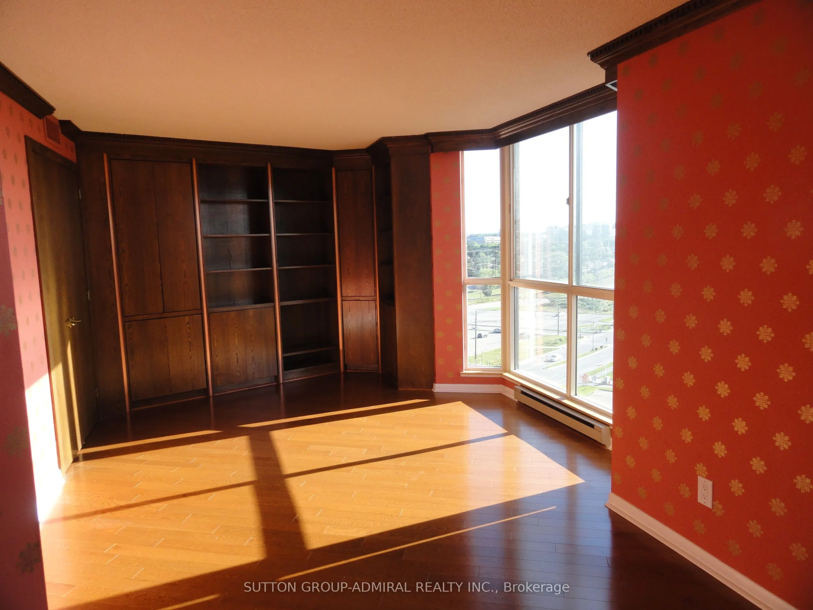 85 Skymark Drive, #801