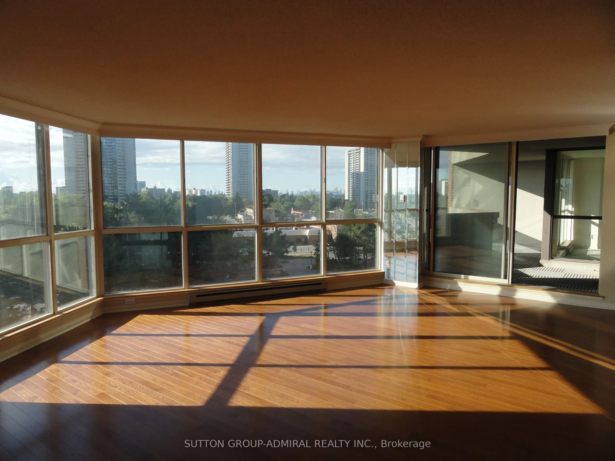 85 Skymark Drive, #801