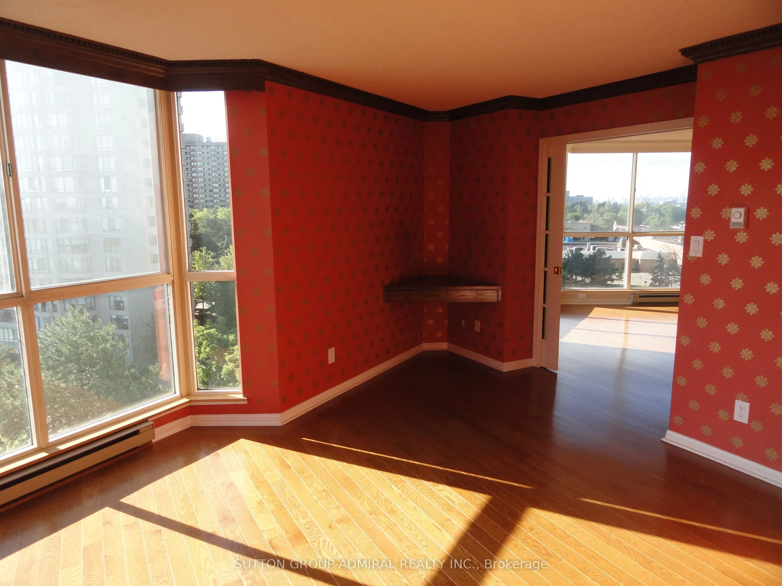 85 Skymark Drive, #801
