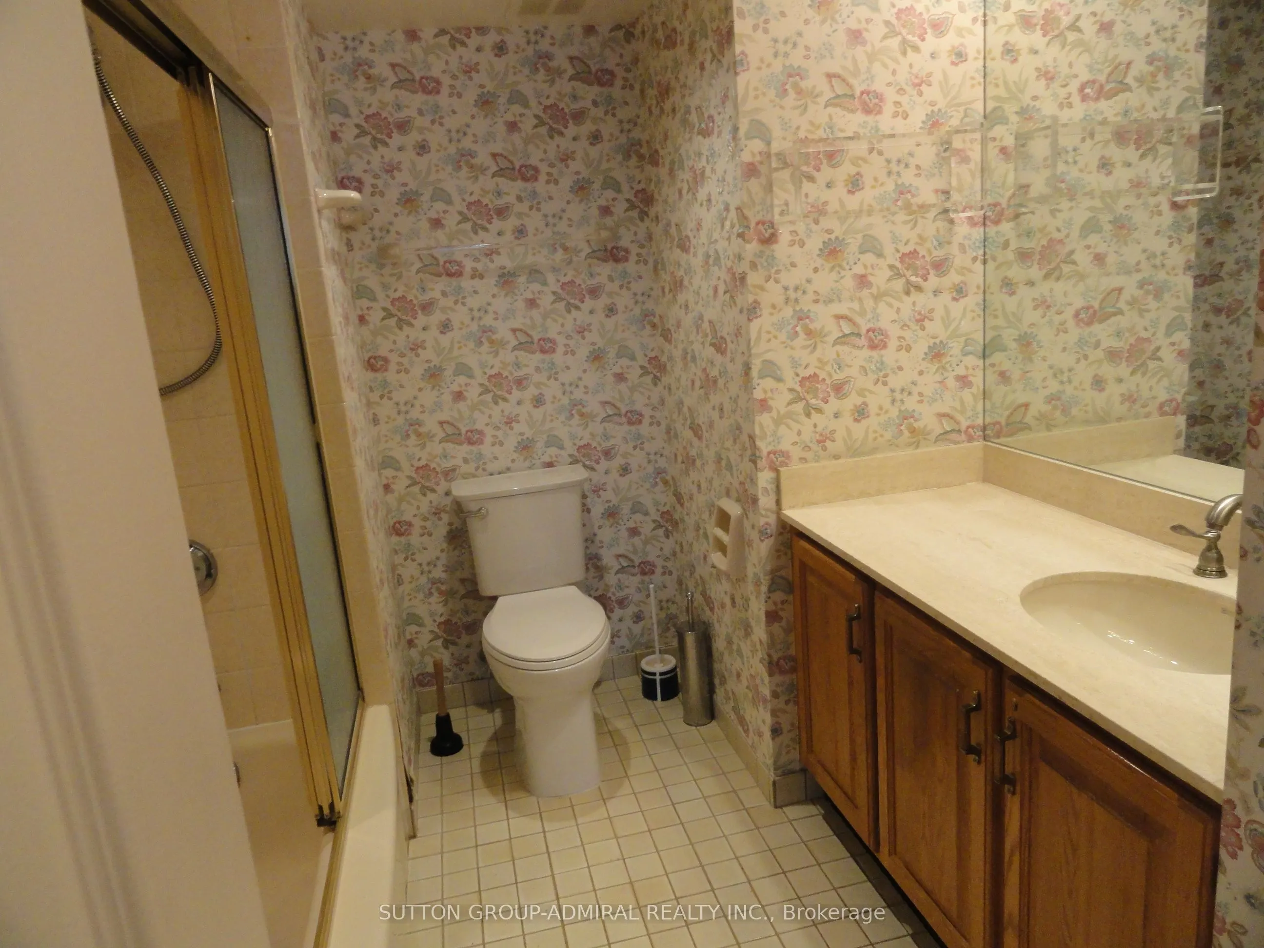 85 Skymark Drive, #801