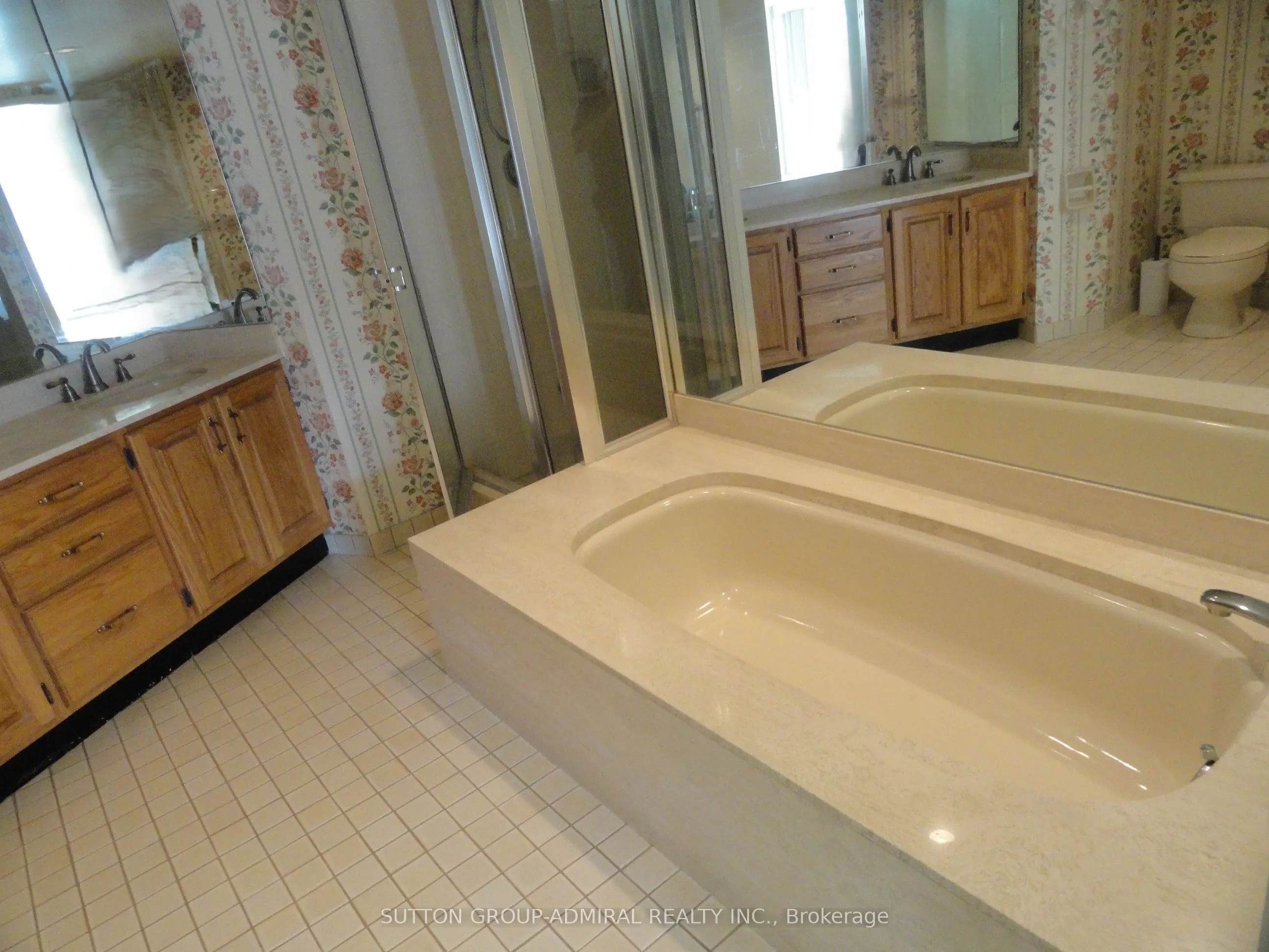 85 Skymark Drive, #801