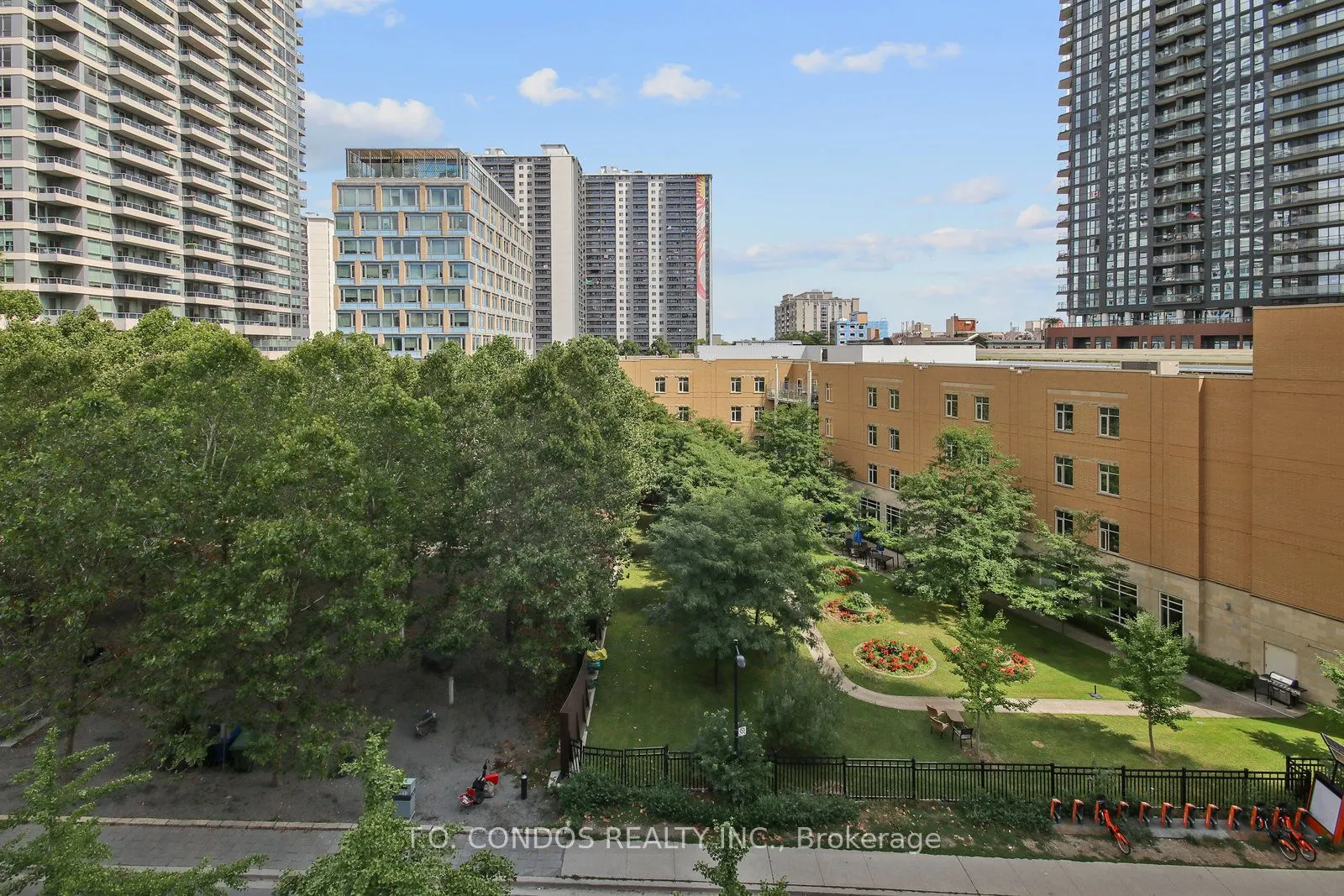 120 Homewood Avenue, #523