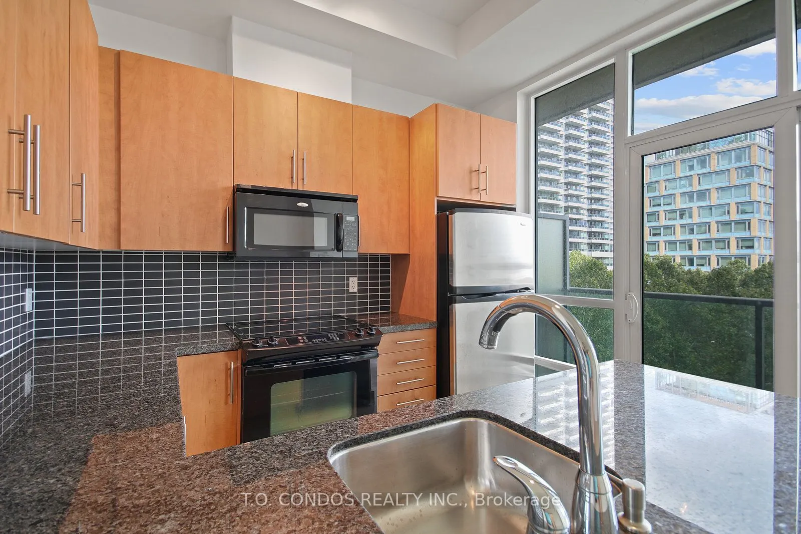 120 Homewood Avenue, #523